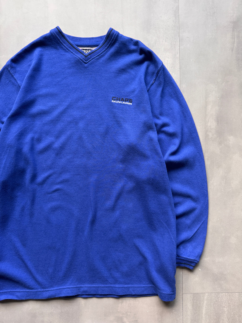 VINTAGE CHAPS BY RALPH LAUREN BLUE V-NECK KNIT SWEATER - LARGE