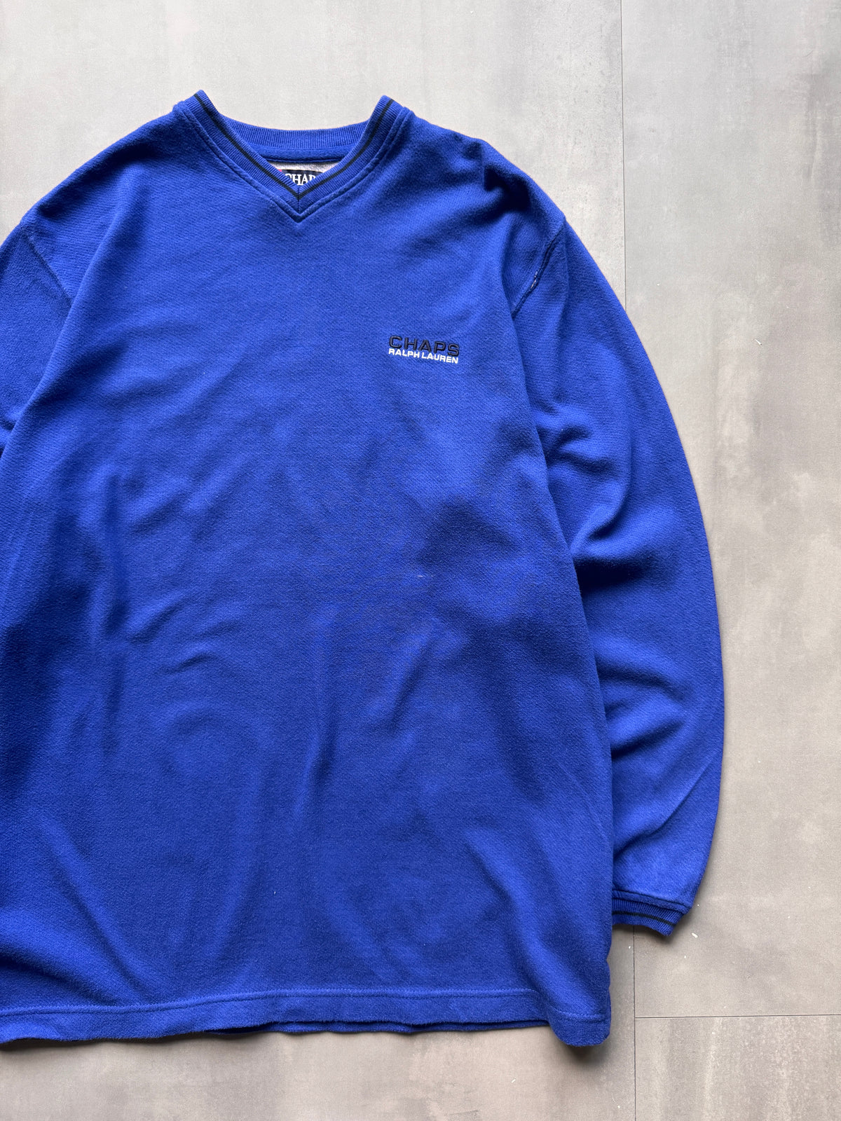 VINTAGE CHAPS BY RALPH LAUREN BLUE V-NECK KNIT SWEATER - LARGE