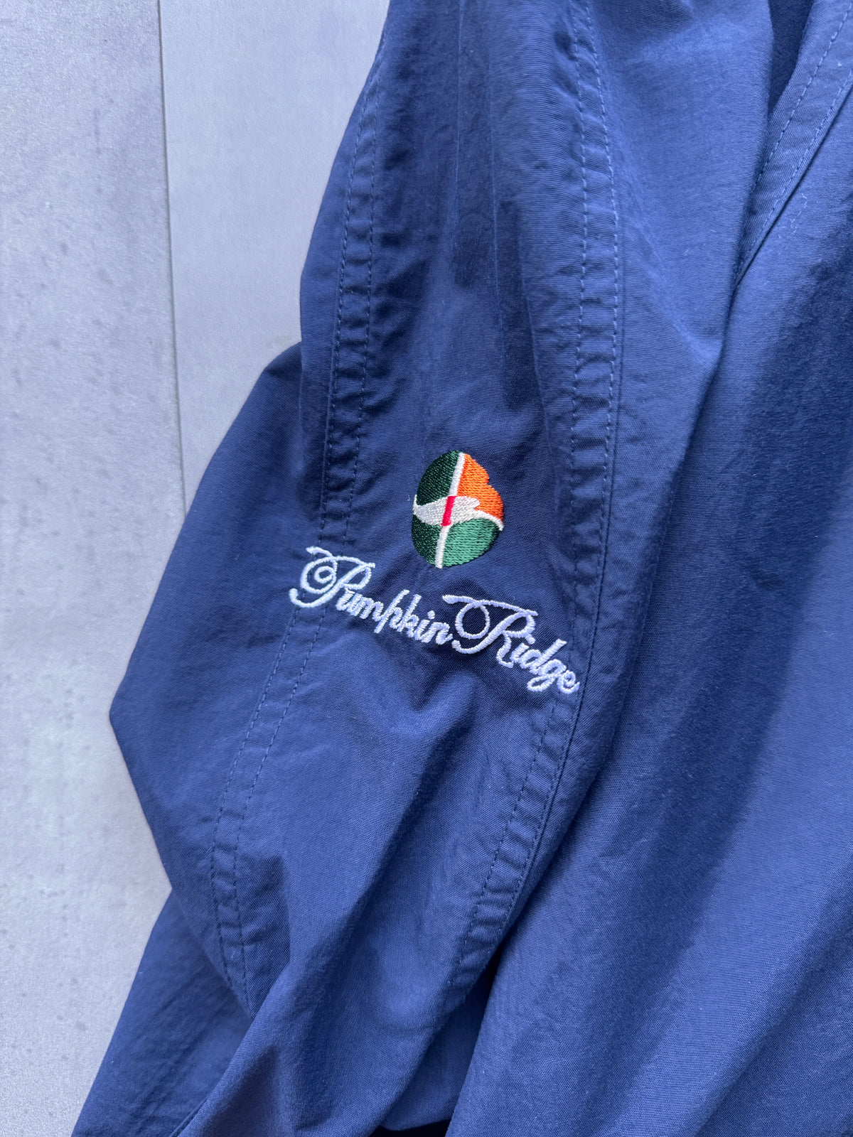 VINTAGE NIKE GOLF NAVY WINDBREAKER - XL