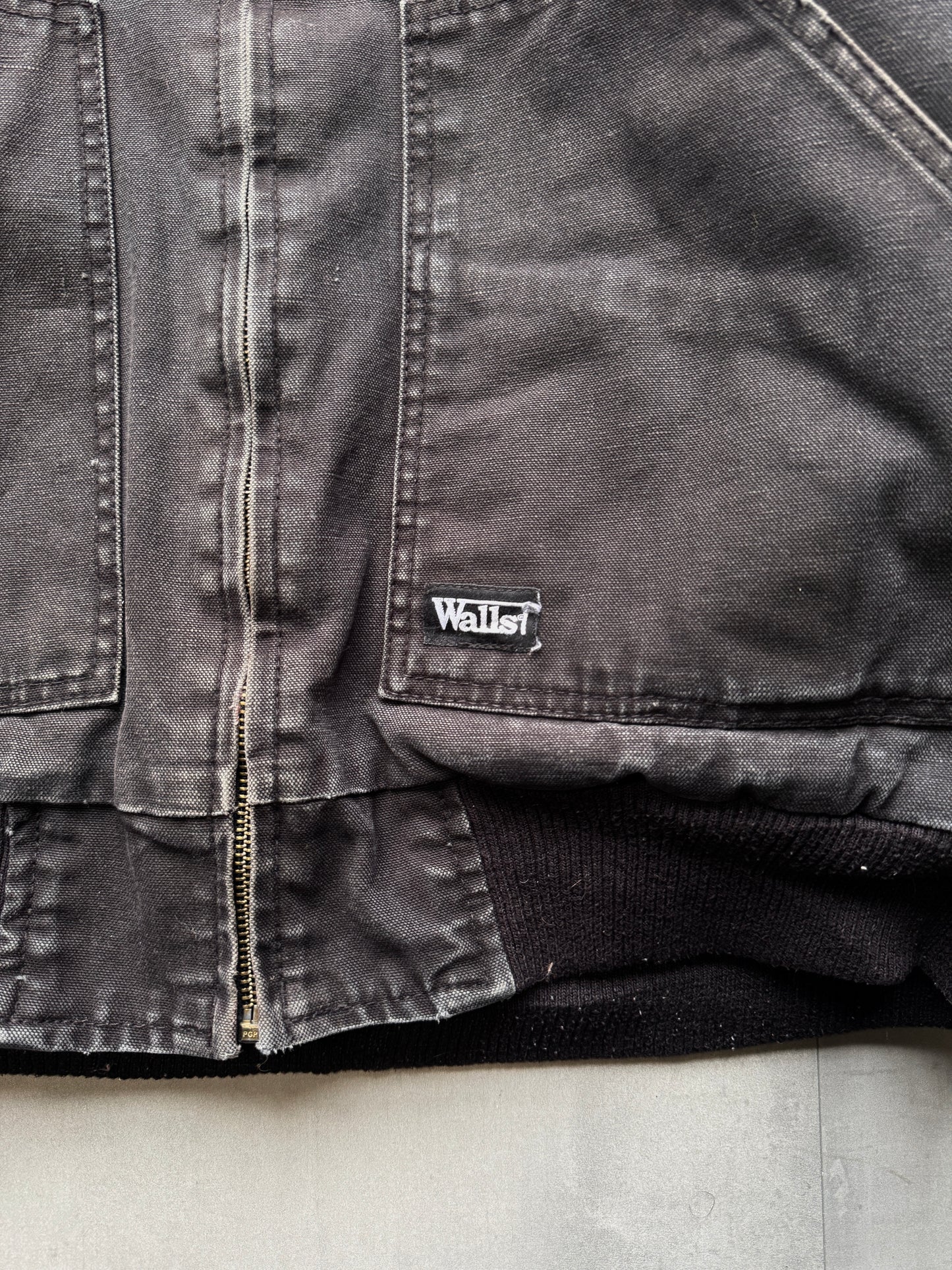 VINTAGE WALLS BLACK/DARK GREY ACTIVE JACKET - LARGE