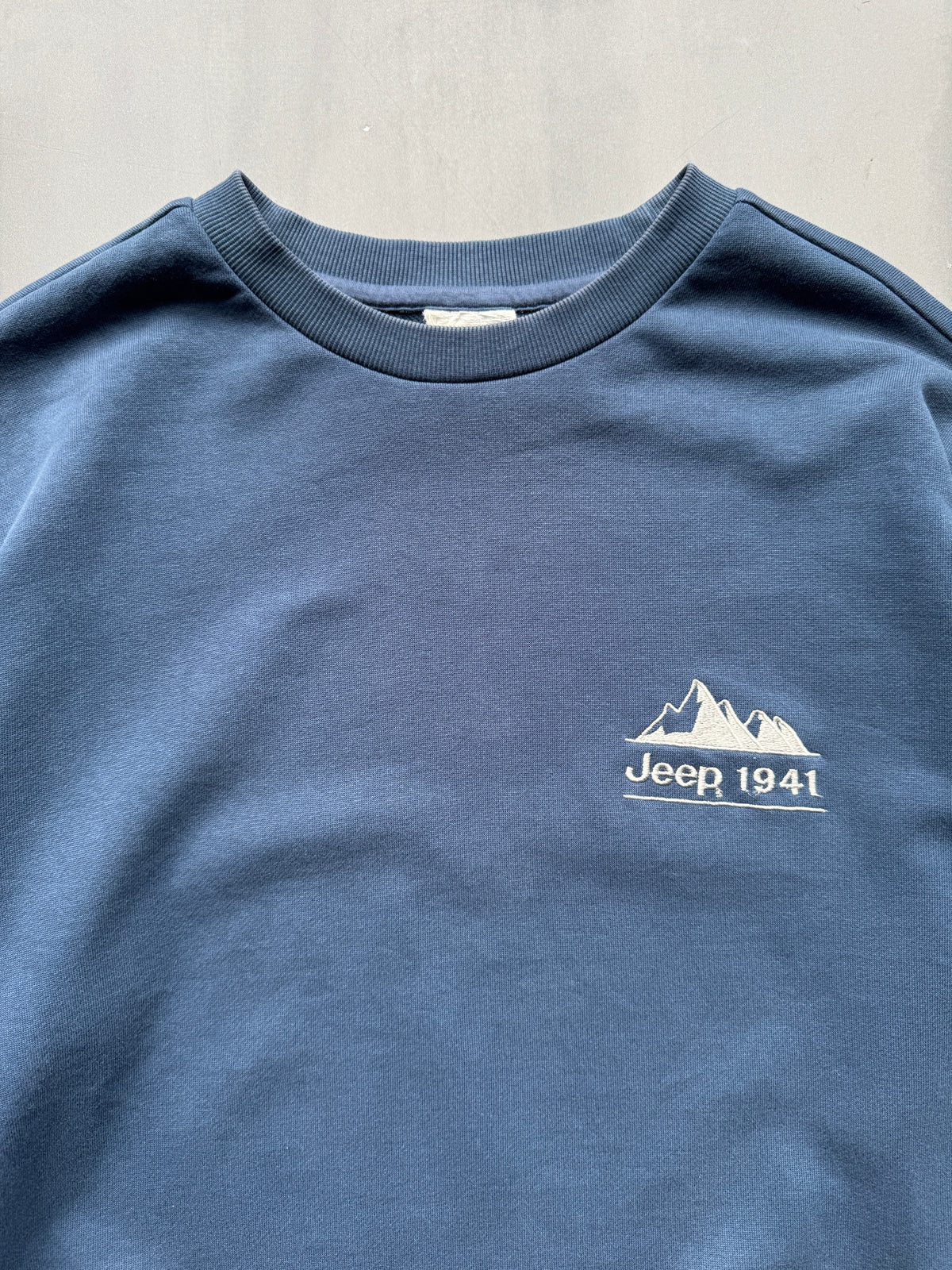 VINTAGE JEEP BLUE SWEATER - L