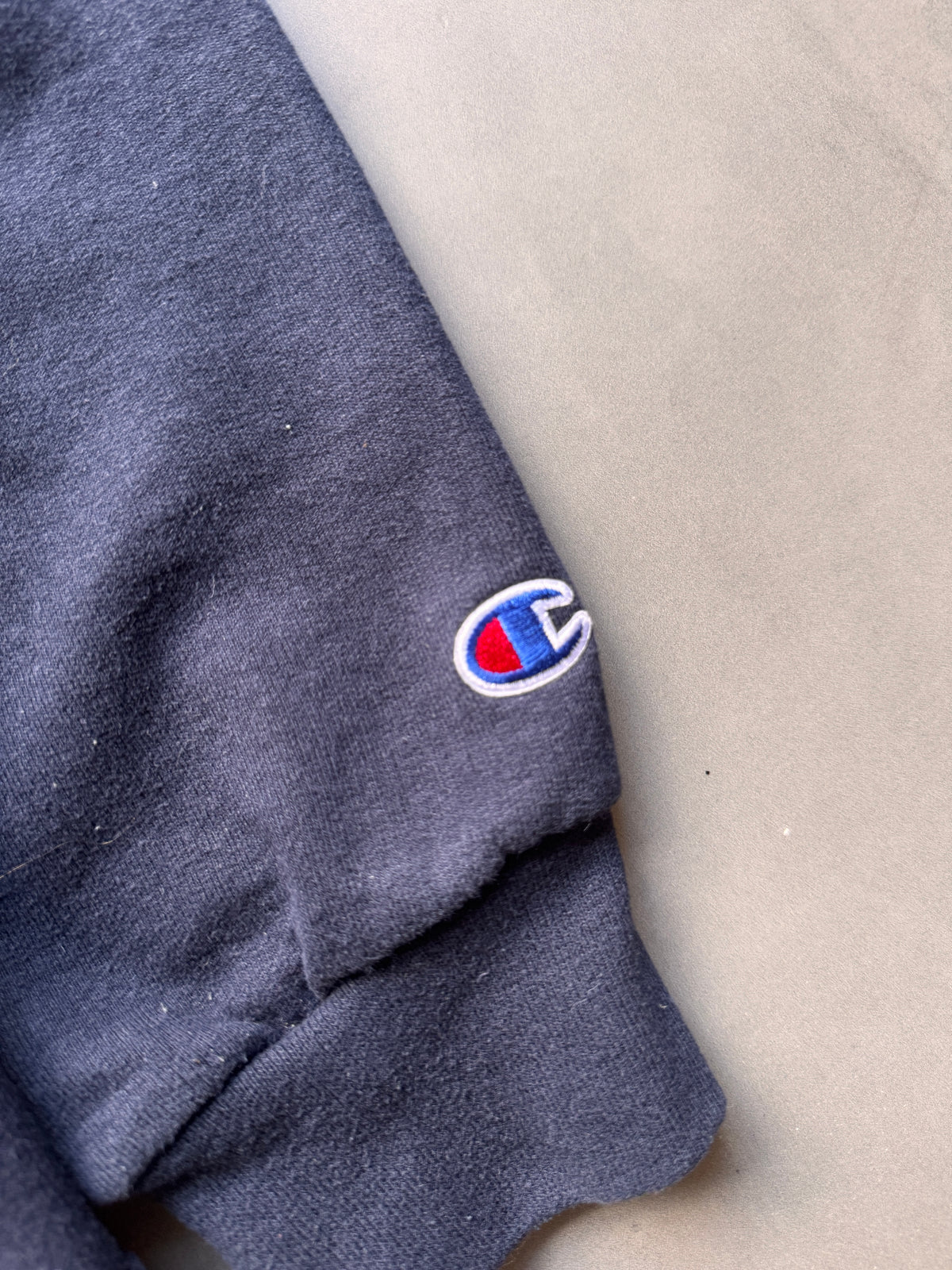 VINTAGE CHAMPION BYU NAVY SWEATER - L