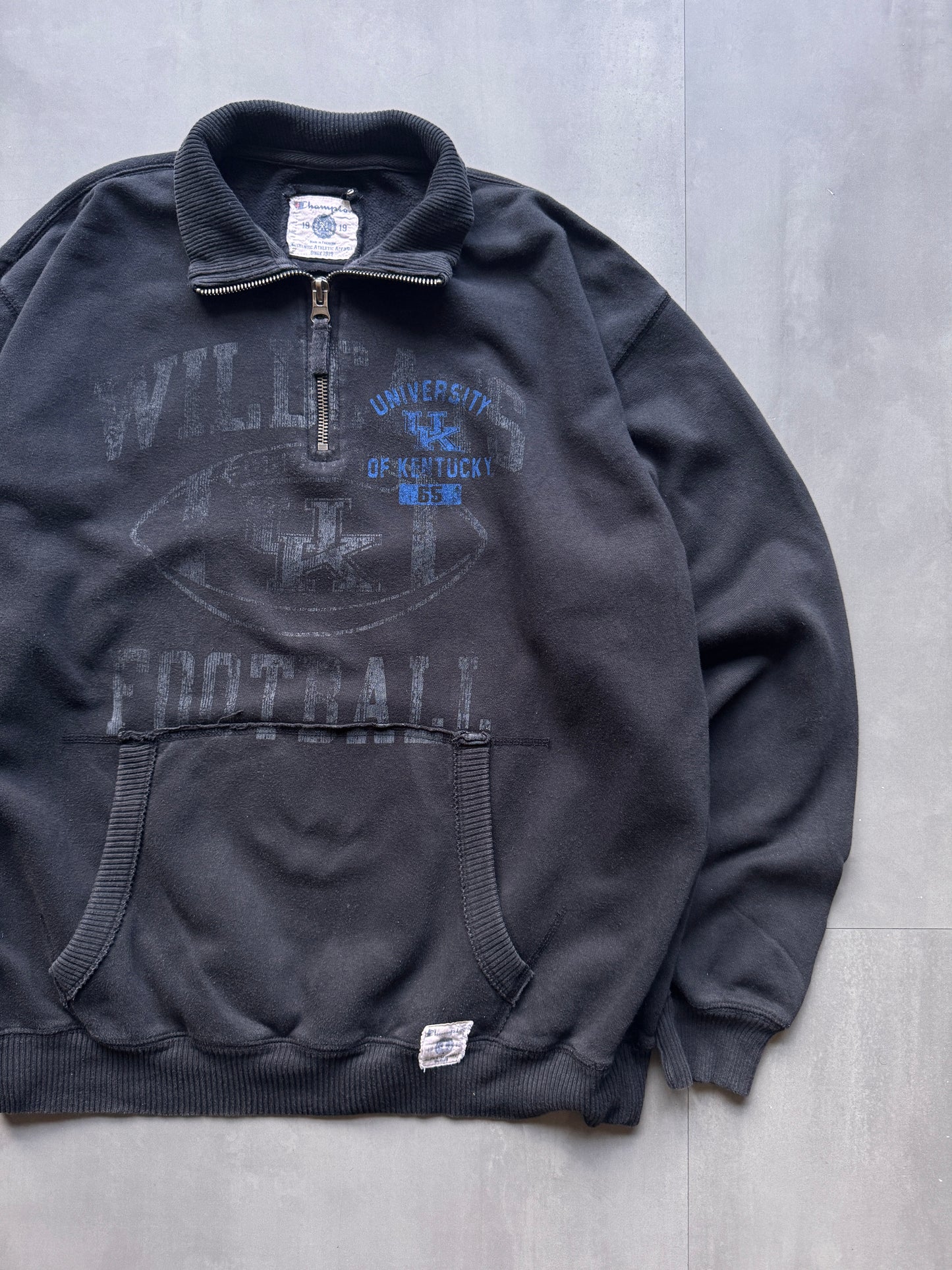 VINTAGE CHAMPION UNIVERSITY OF KENTUCKY BLACK 1/4 ZIP SWEATER - L