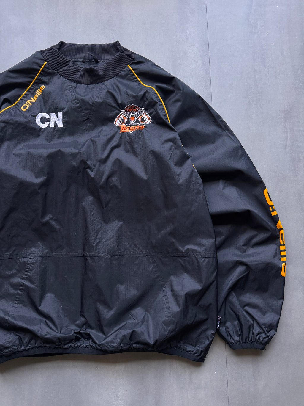 VINTAGE O'NEILLS BLACK WINDBREAKER - S