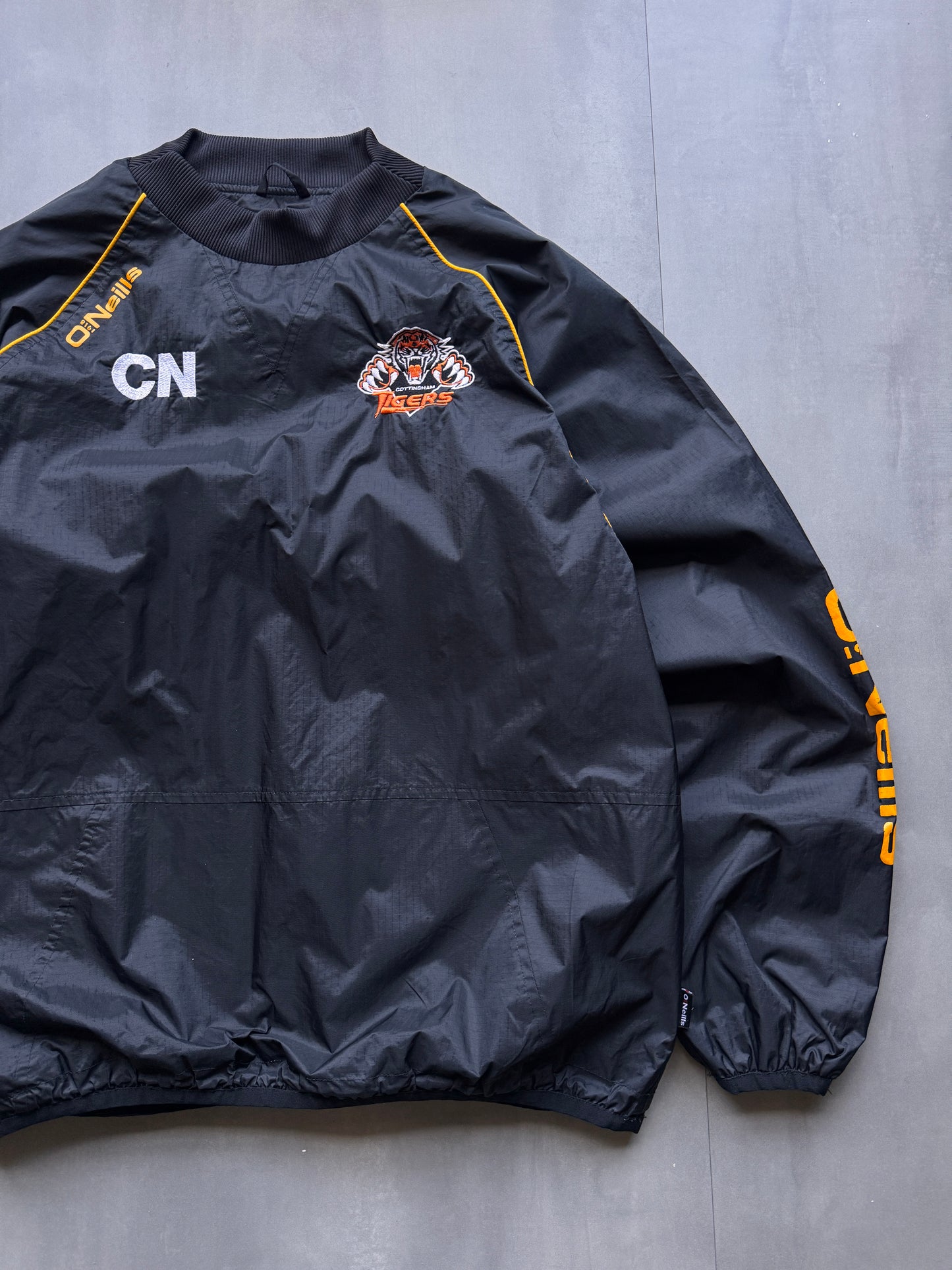 VINTAGE O'NEILLS BLACK WINDBREAKER - S