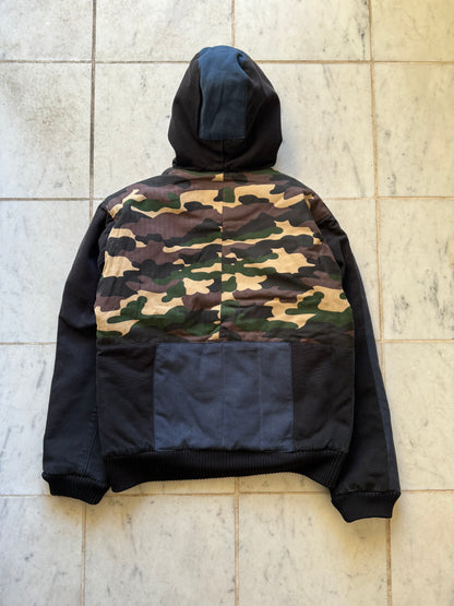 CARHARTT REWORKED CAMO PATTERN ACTIVE JACKET - MEDIUM