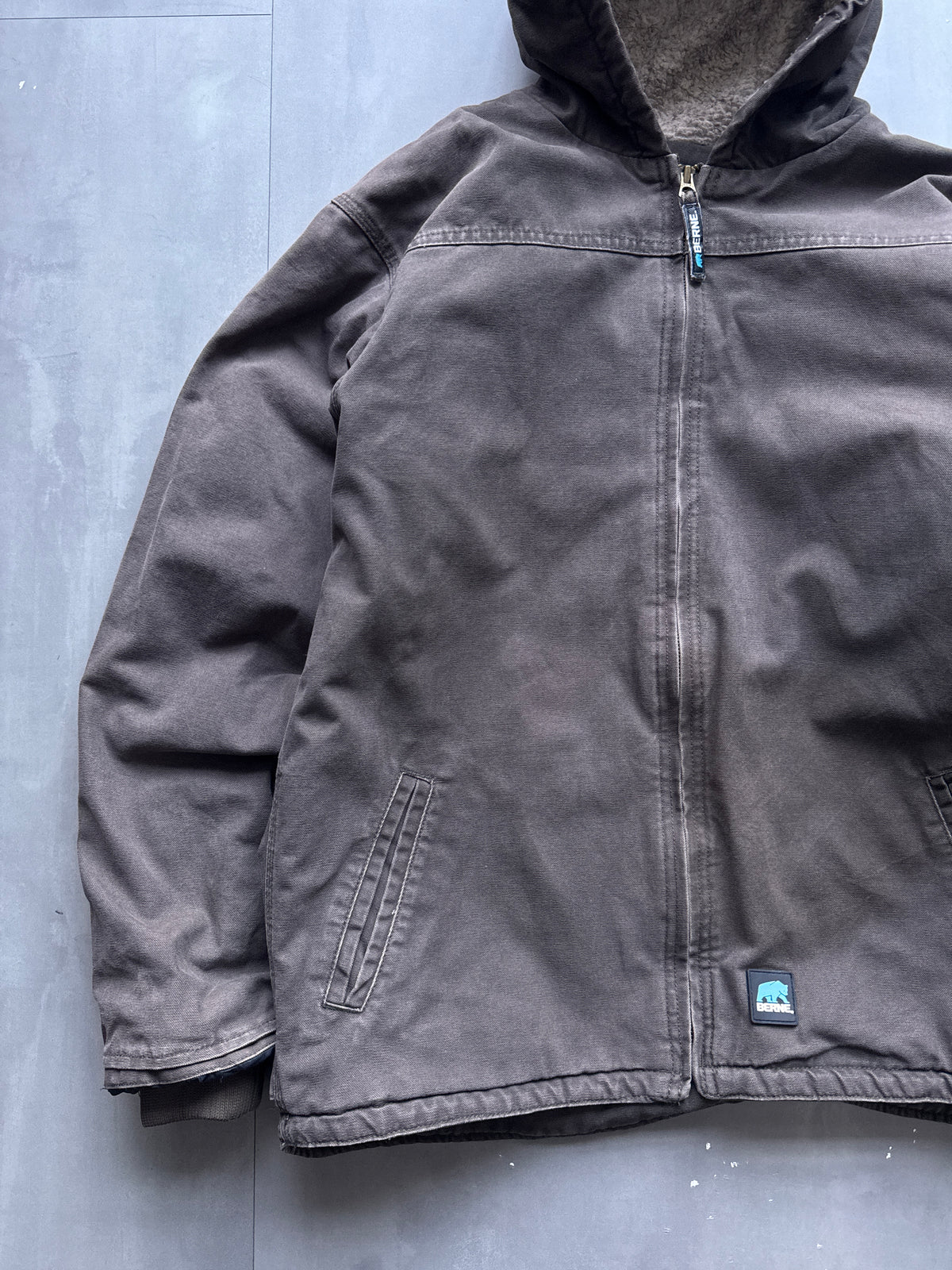 VINTAGE BERNE BROWN SHERPA LINED ACTIVE JACKET - M