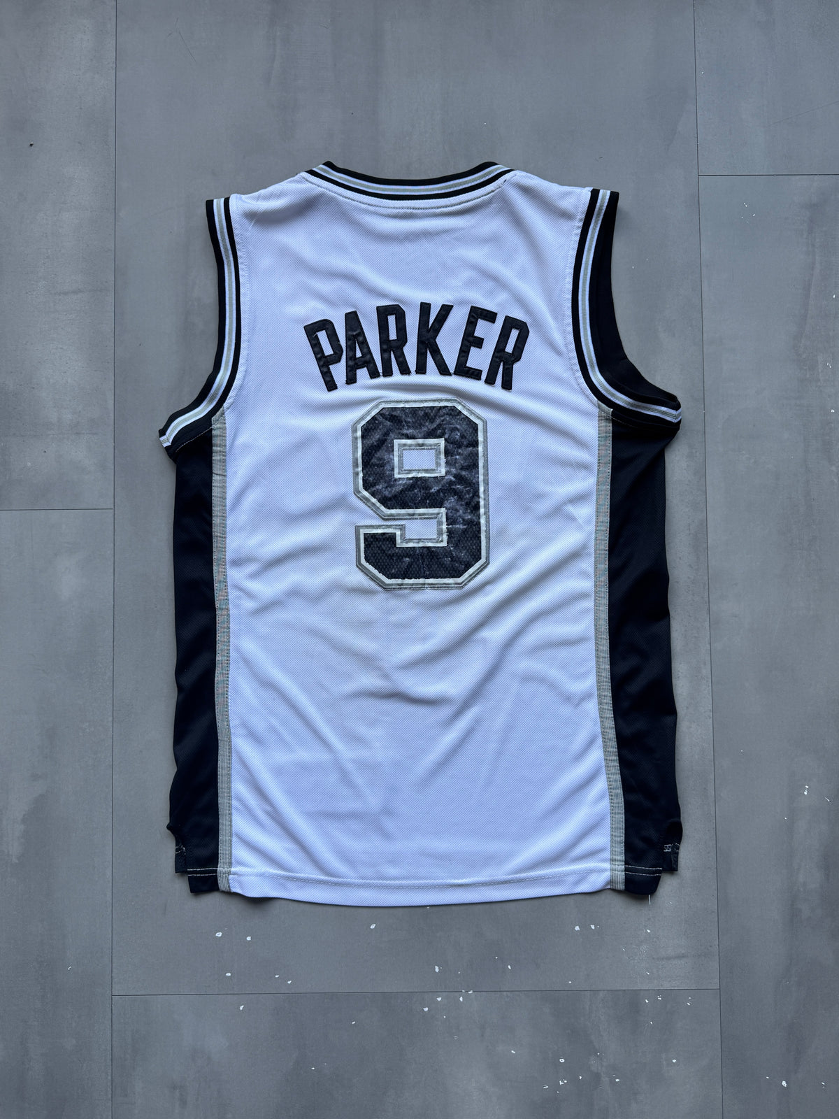 VINTAGE ADIDAS NBA SAN ANTONIO SPURS TONY PARKER WHITE JERSEY - S
