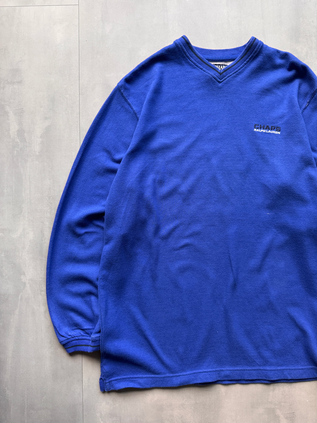 VINTAGE CHAPS BY RALPH LAUREN BLUE V-NECK KNIT SWEATER - LARGE