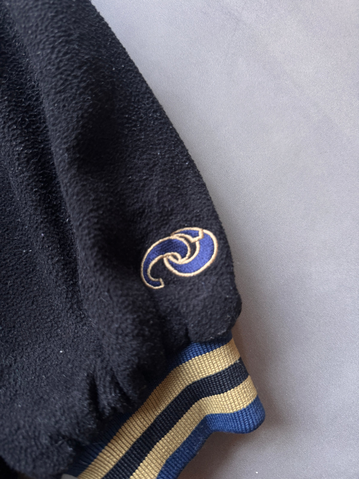 VINTAGE NFL LA RAMS REVERSIBLE FLEECE LINED JACKET - L