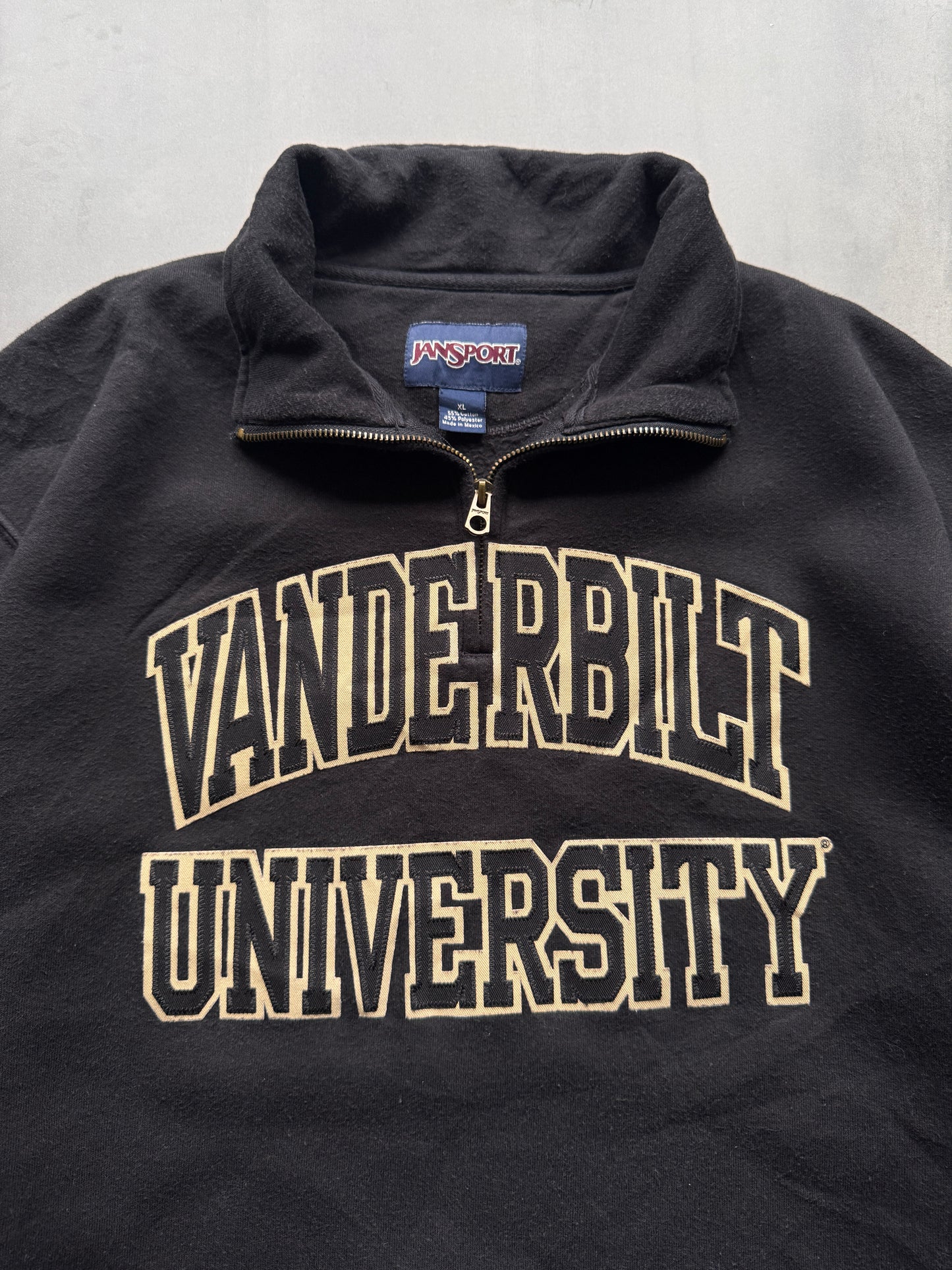 VINTAGE JANSPORT VANDERBILT UNIVERSITY BLACK 1/4 ZIP SWEATER - XL