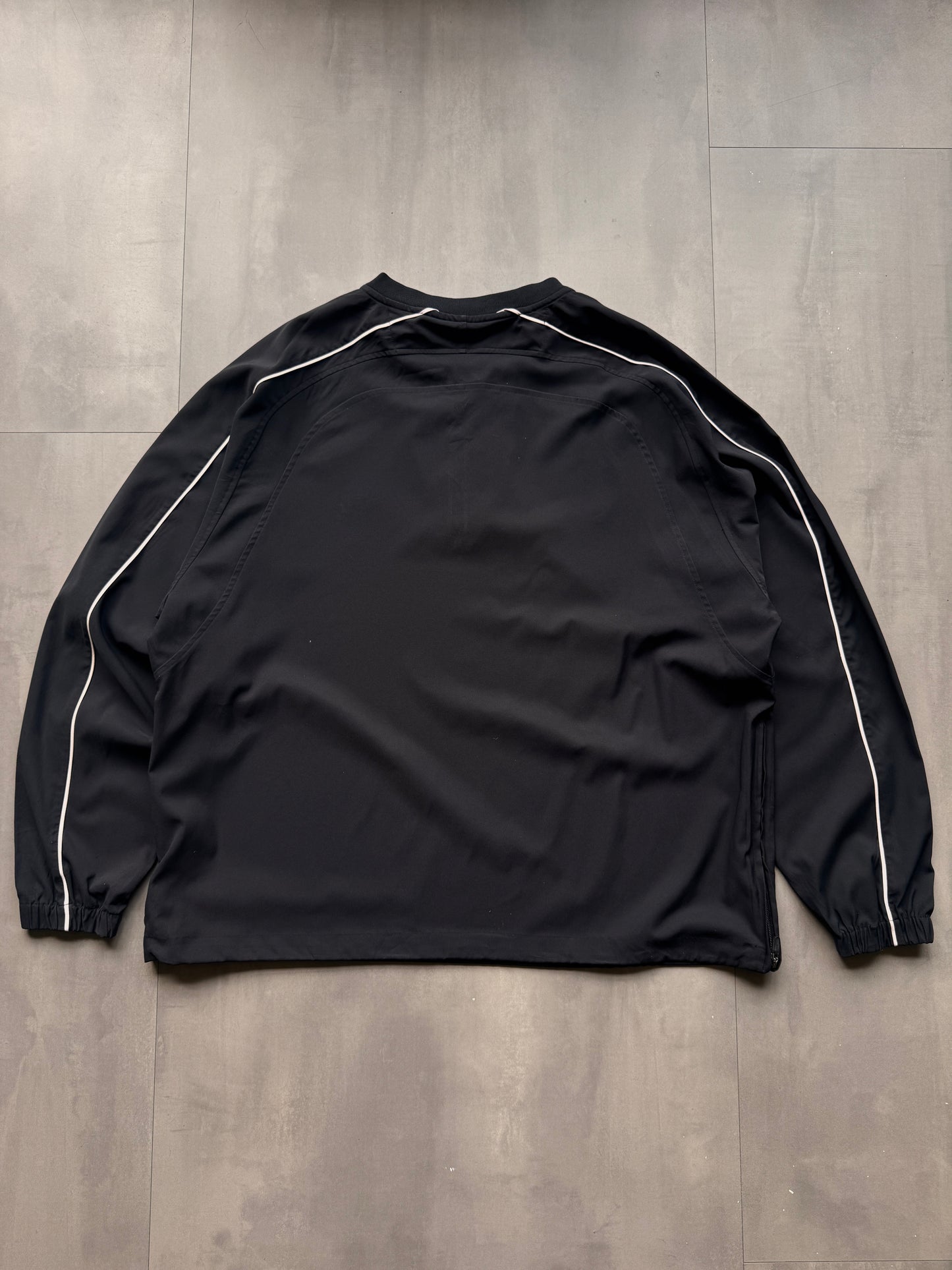 VINTAGE UNDERARMOUR BLACK WINDBREAKER - XL