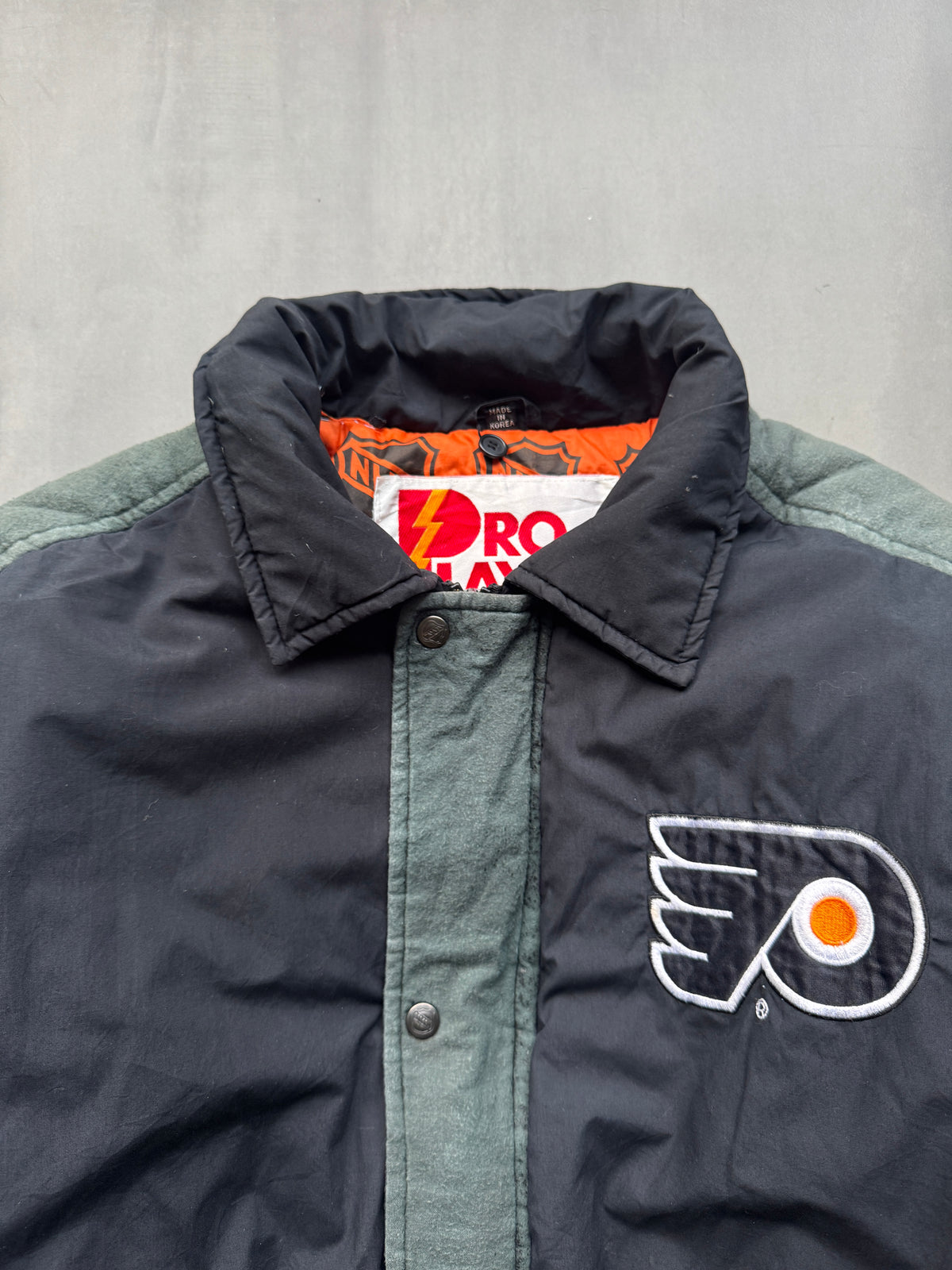 VINTAGE NHL PRO PLAYER PHILADELPHIA FLYERS PADDED JACKET - XL