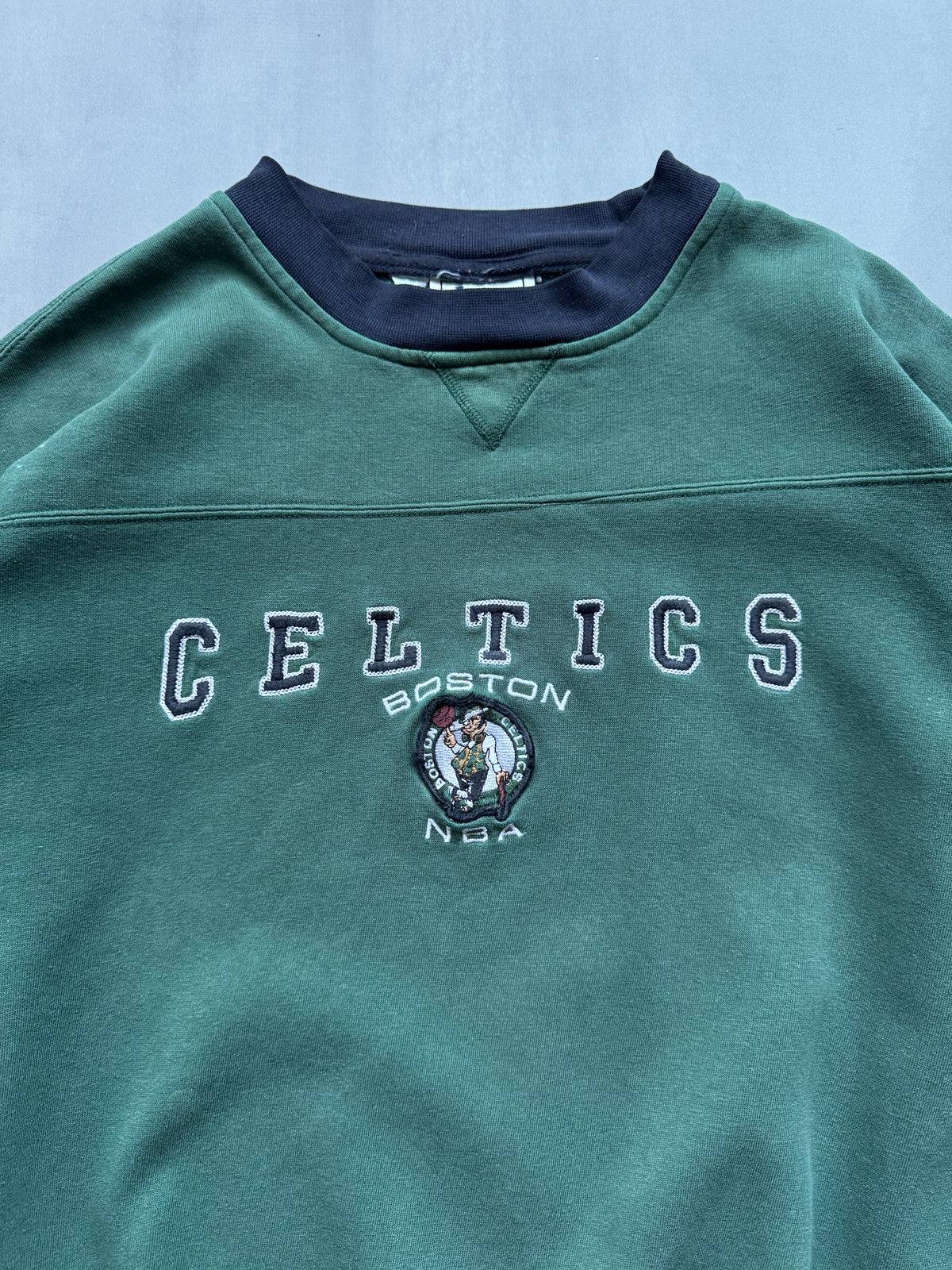 VINTAGE LEE SPORT NBA BOSTON CELTICS GREEN SWEATER - L