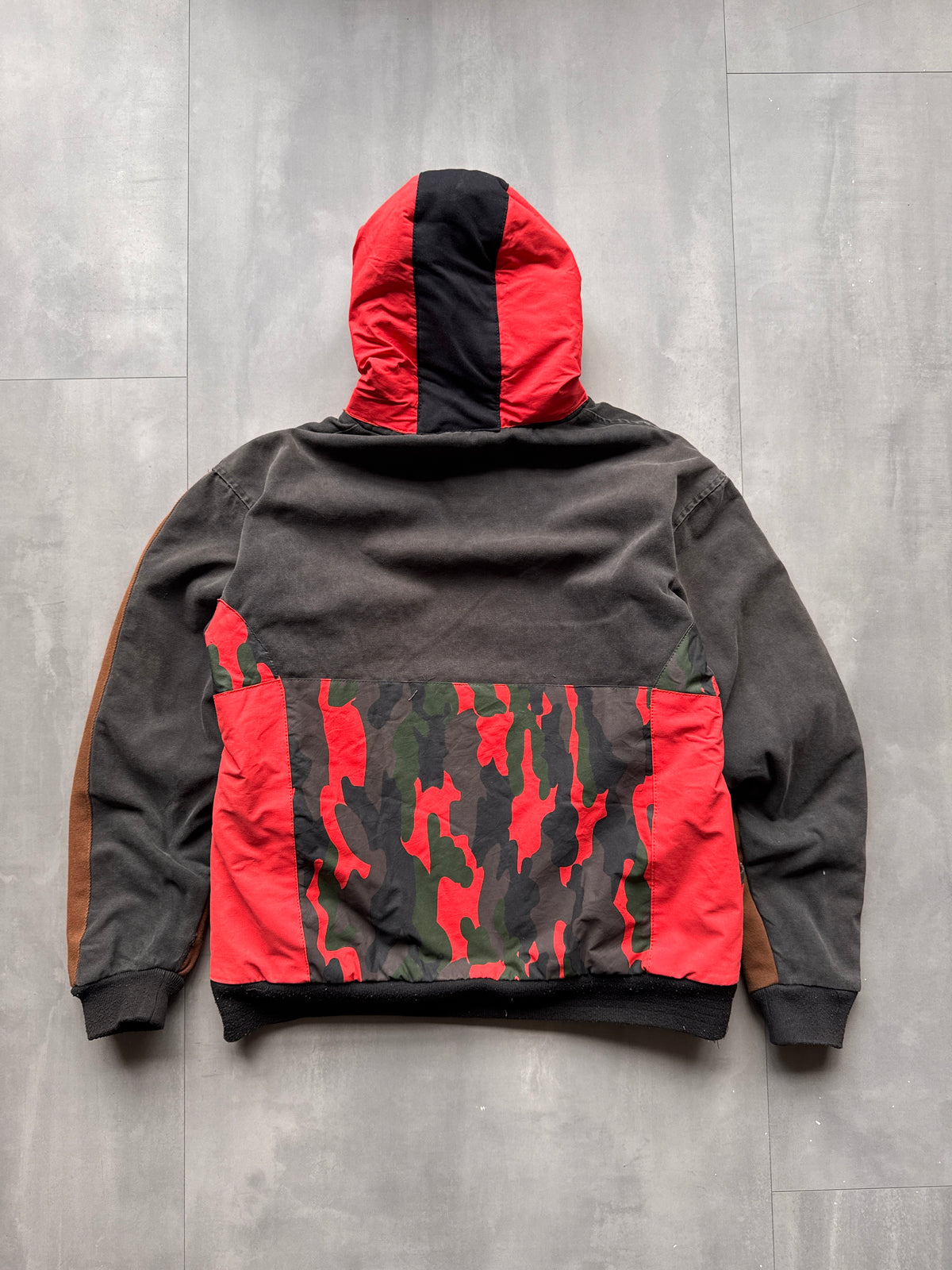 VINTAGE CARHARTT REWORKED CAMO PATTERN ACTIVE JACKET - L
