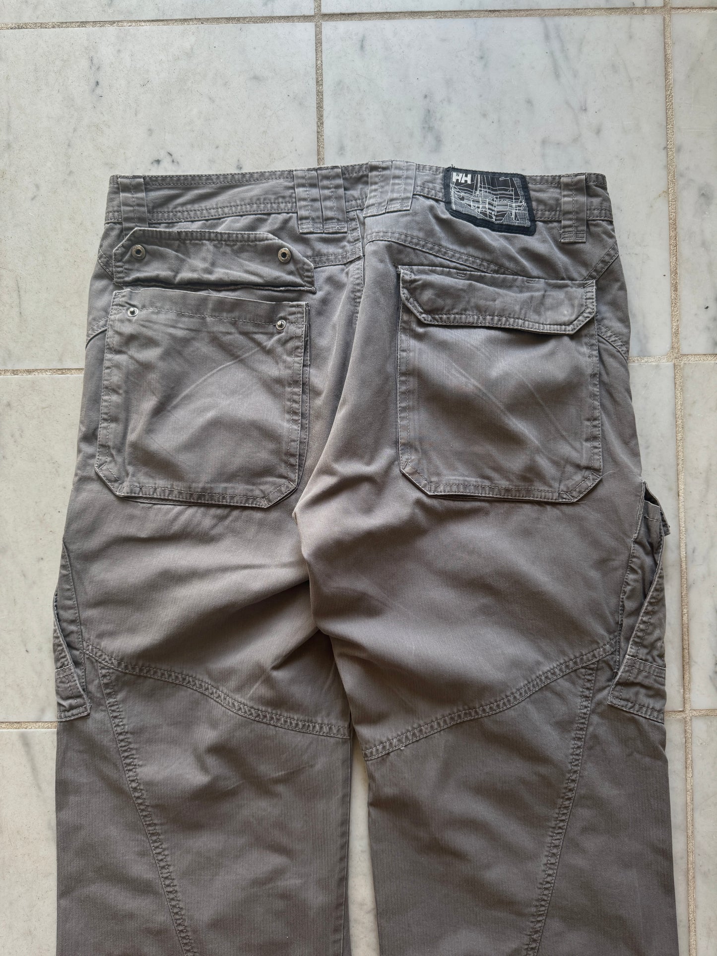 HELLY HANSEN GREY CARGO PANTS - 34x34