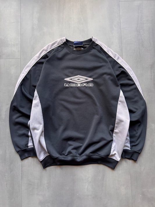 VINTAGE UMBRO BLACK SWEATER - L