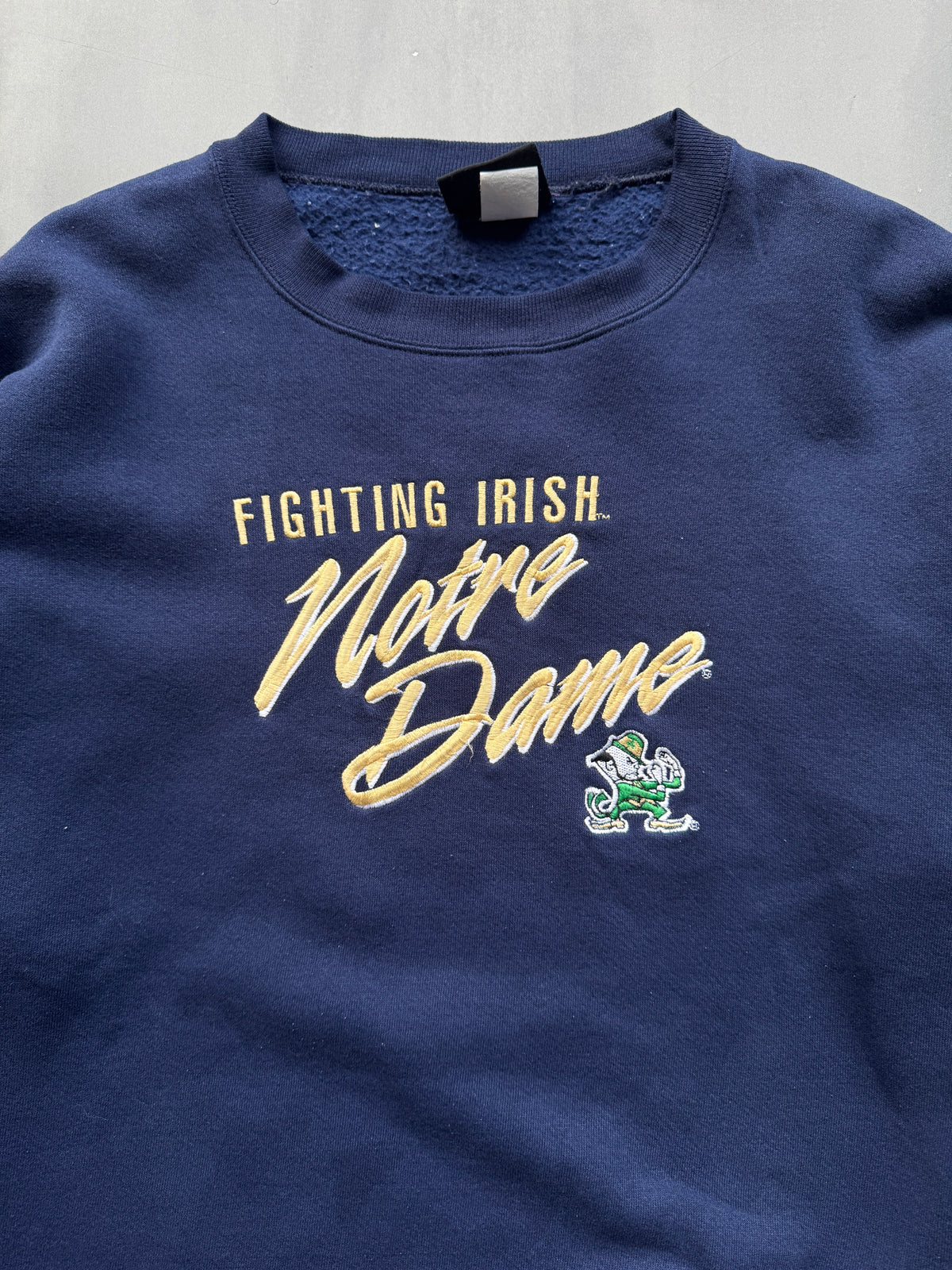 VINTAGE NOTRE DAME FIGHTING IRISH NAVY SWEATER - XL