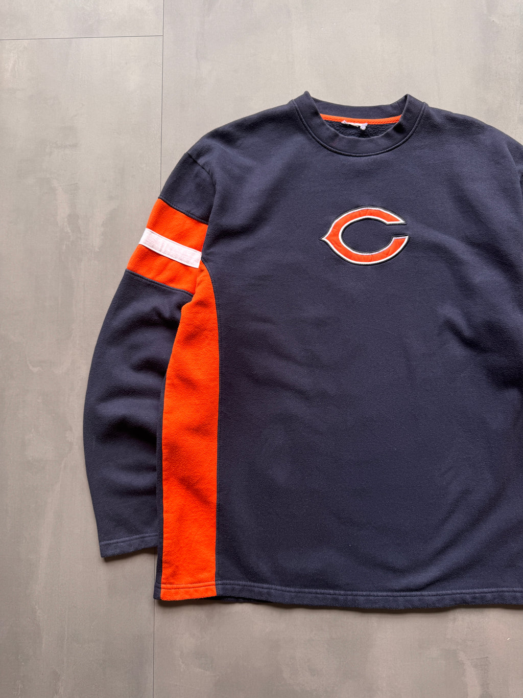 VINTAGE NFL CHICAGO BEARS NAVY/ORANGE SWEATER - L