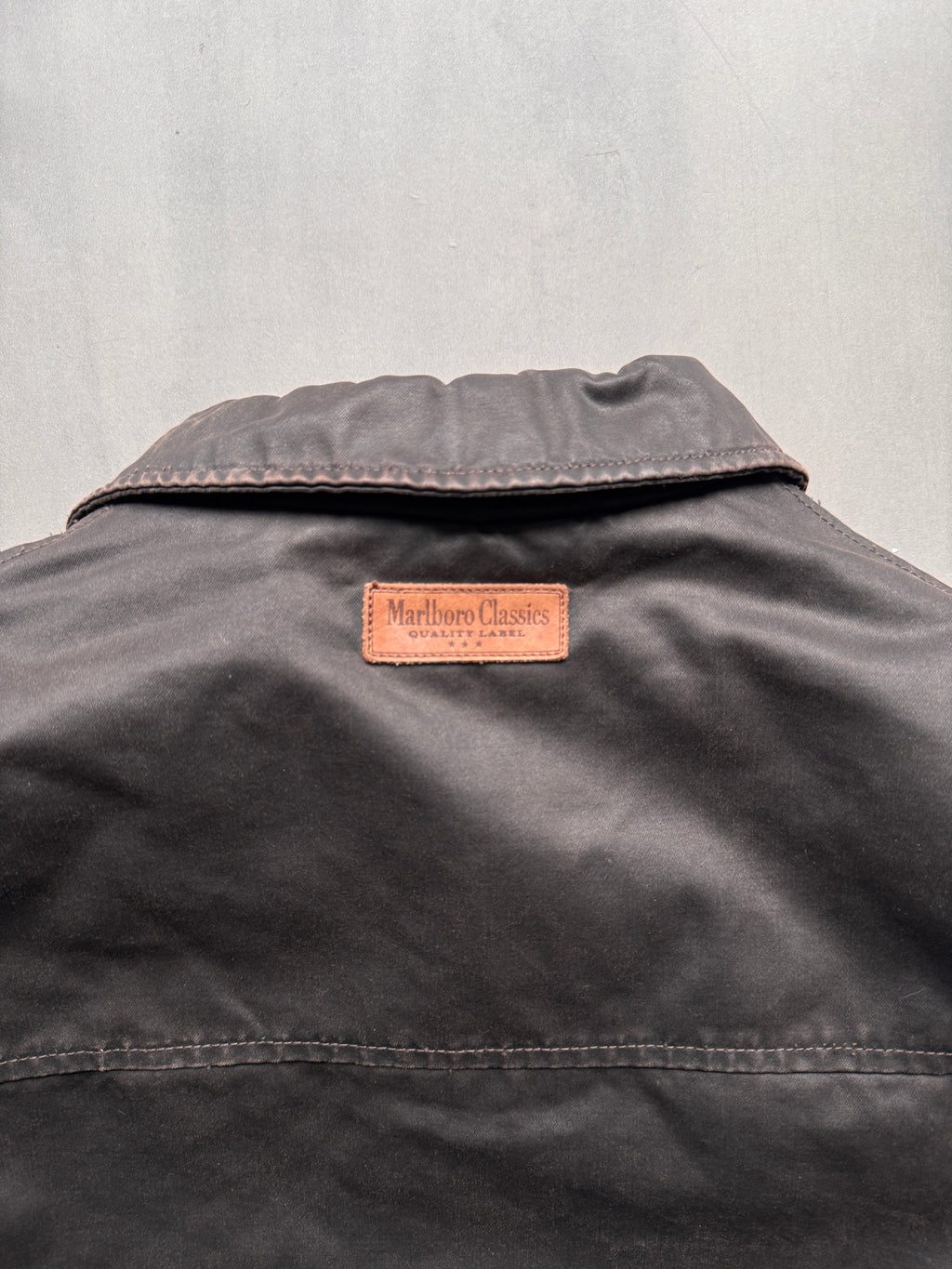 VINTAGE MARLBORO CLASSICS DARK BROWN/BLACK LEATHER JACKET - XL