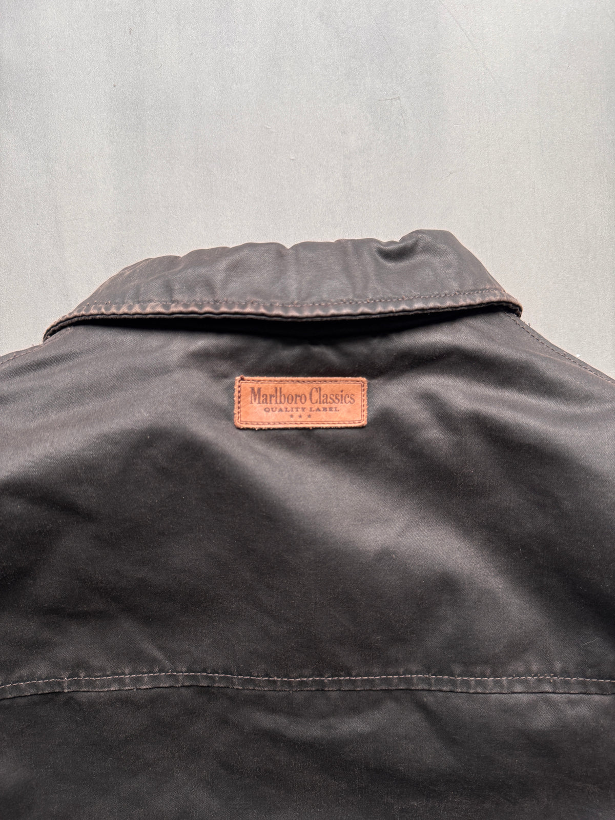 VINTAGE MARLBORO CLASSICS DARK BROWN/BLACK LEATHER JACKET - XL