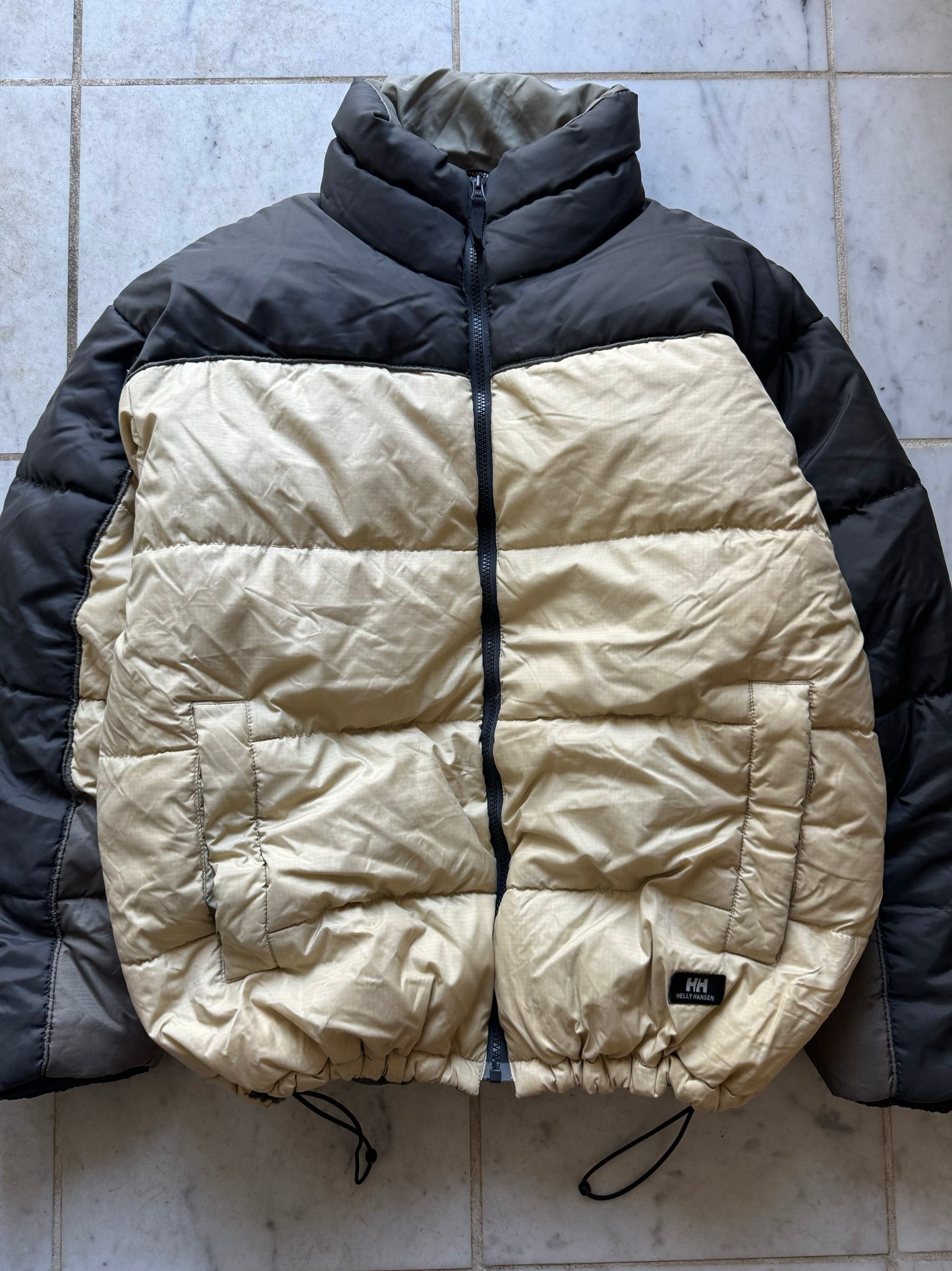 HELLY HANSEN BEIGE/GREY PUFFER JACKET - MEDIUM