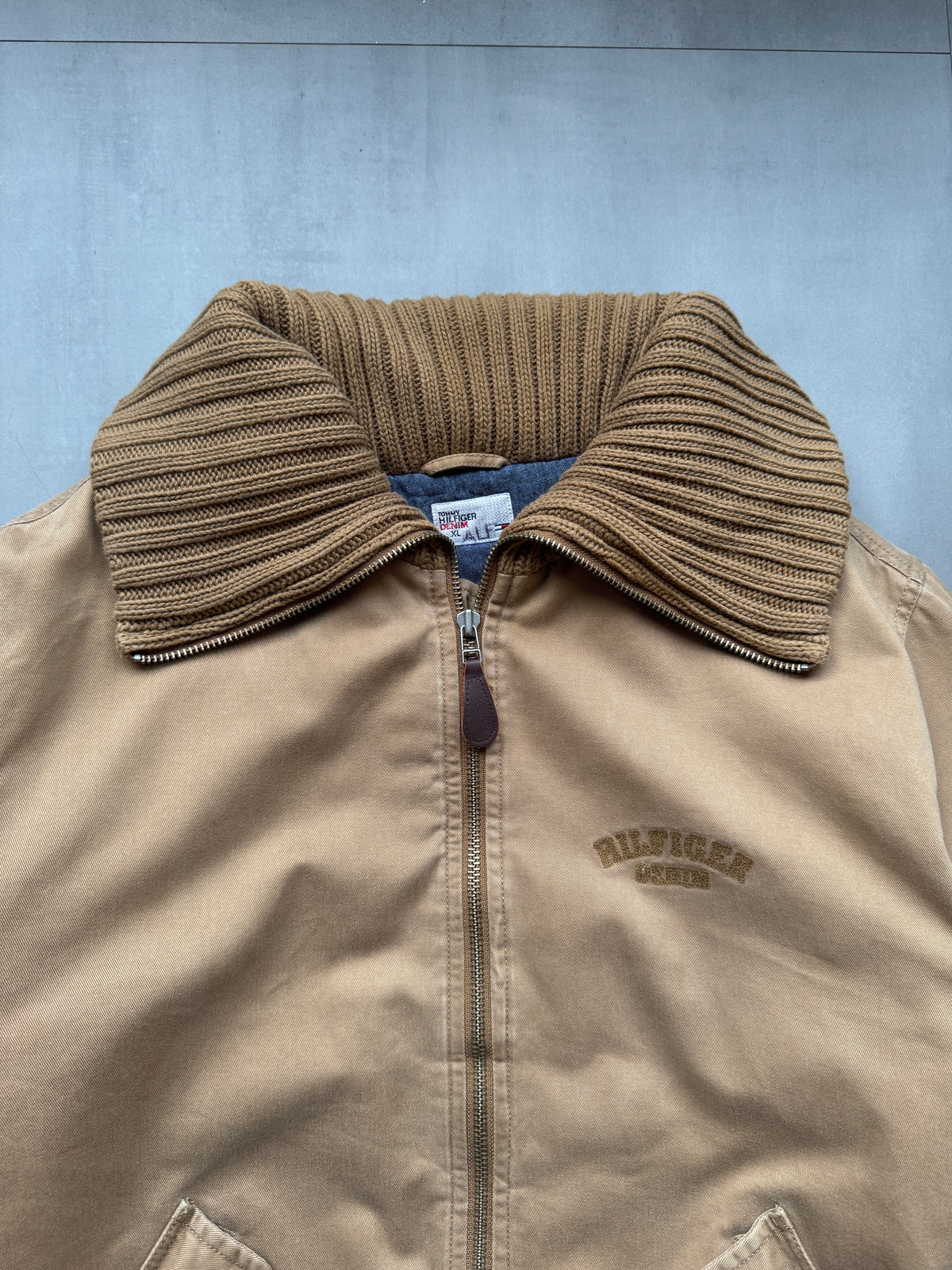 VINTAGE TOMMY HILFIGER BROWN JACKET - XL