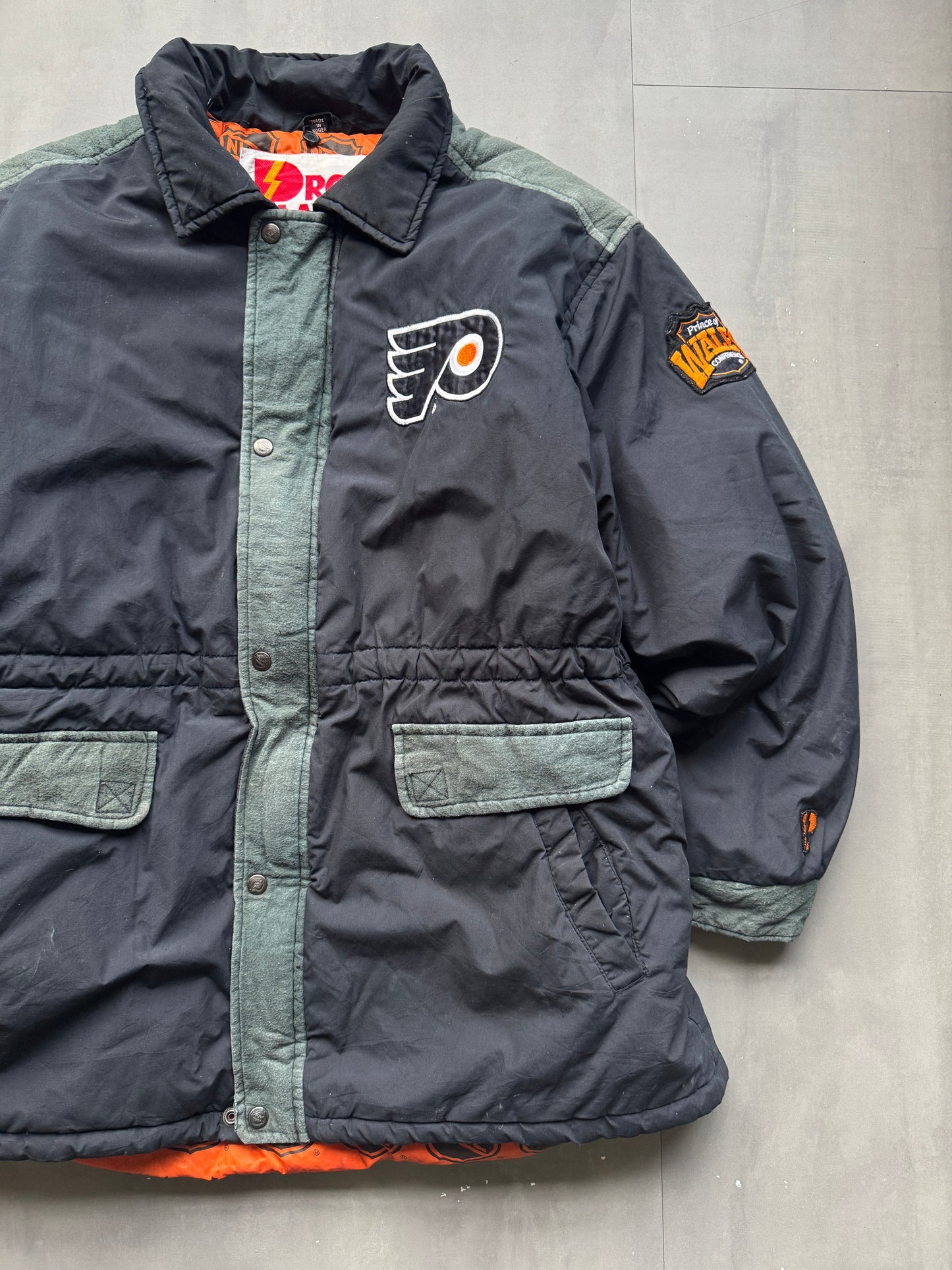 VINTAGE NHL PRO PLAYER PHILADELPHIA FLYERS PADDED JACKET - XL