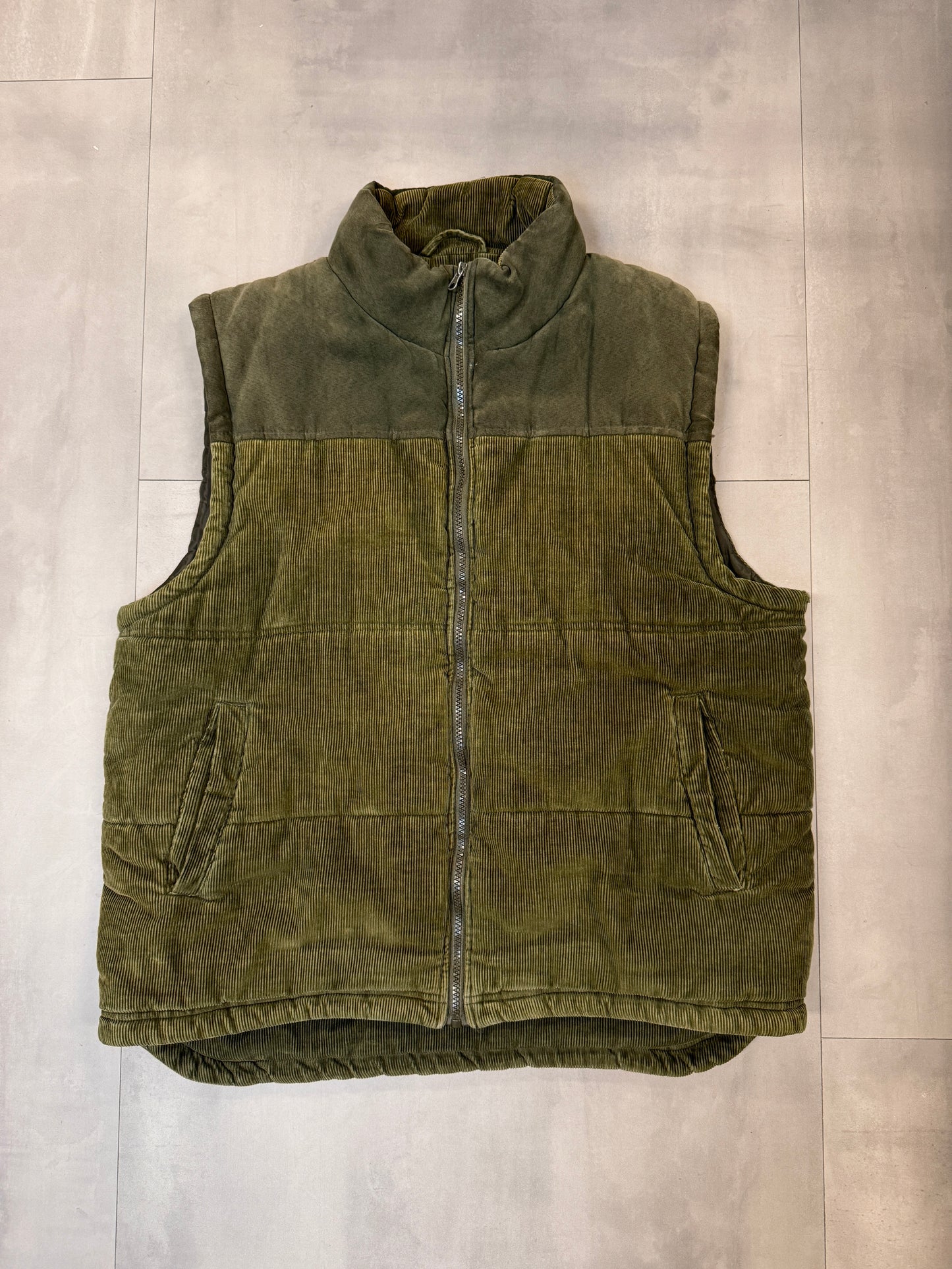 GREEN CORDUROY BODYWARMER - LARGE