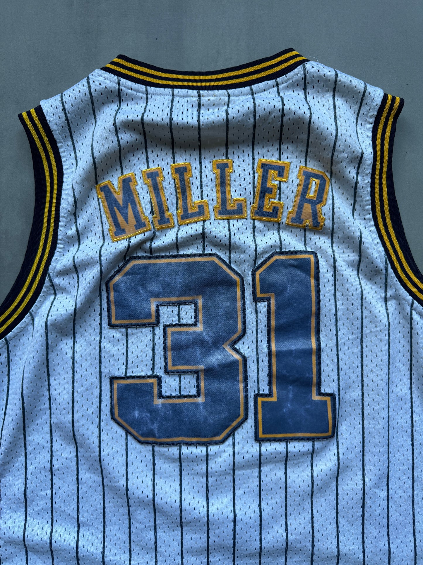 VINTAGE ADIDAS INDIANA PACERS 90s WHITE REGGIE MILLER JERSEY - L