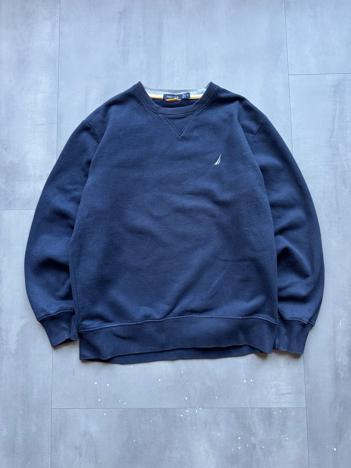 VINTAGE NAUTICA NAVY SWEATER - M