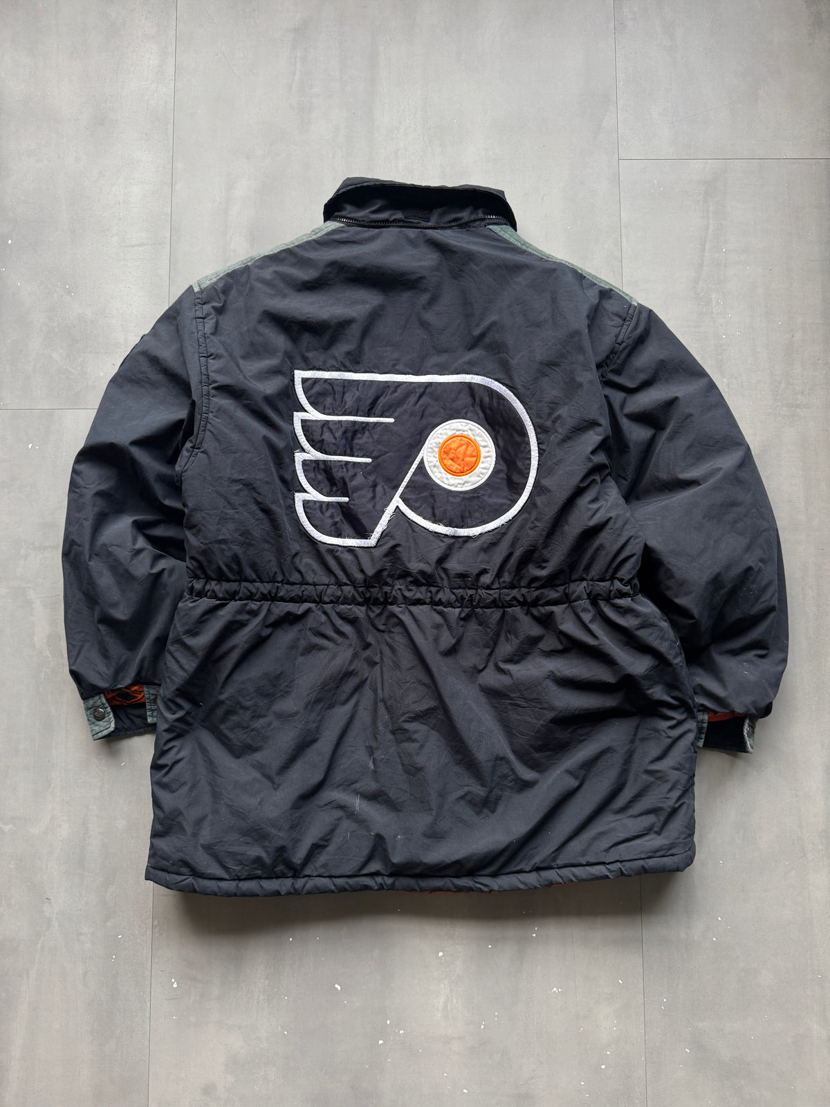 VINTAGE NHL PRO PLAYER PHILADELPHIA FLYERS PADDED JACKET - XL