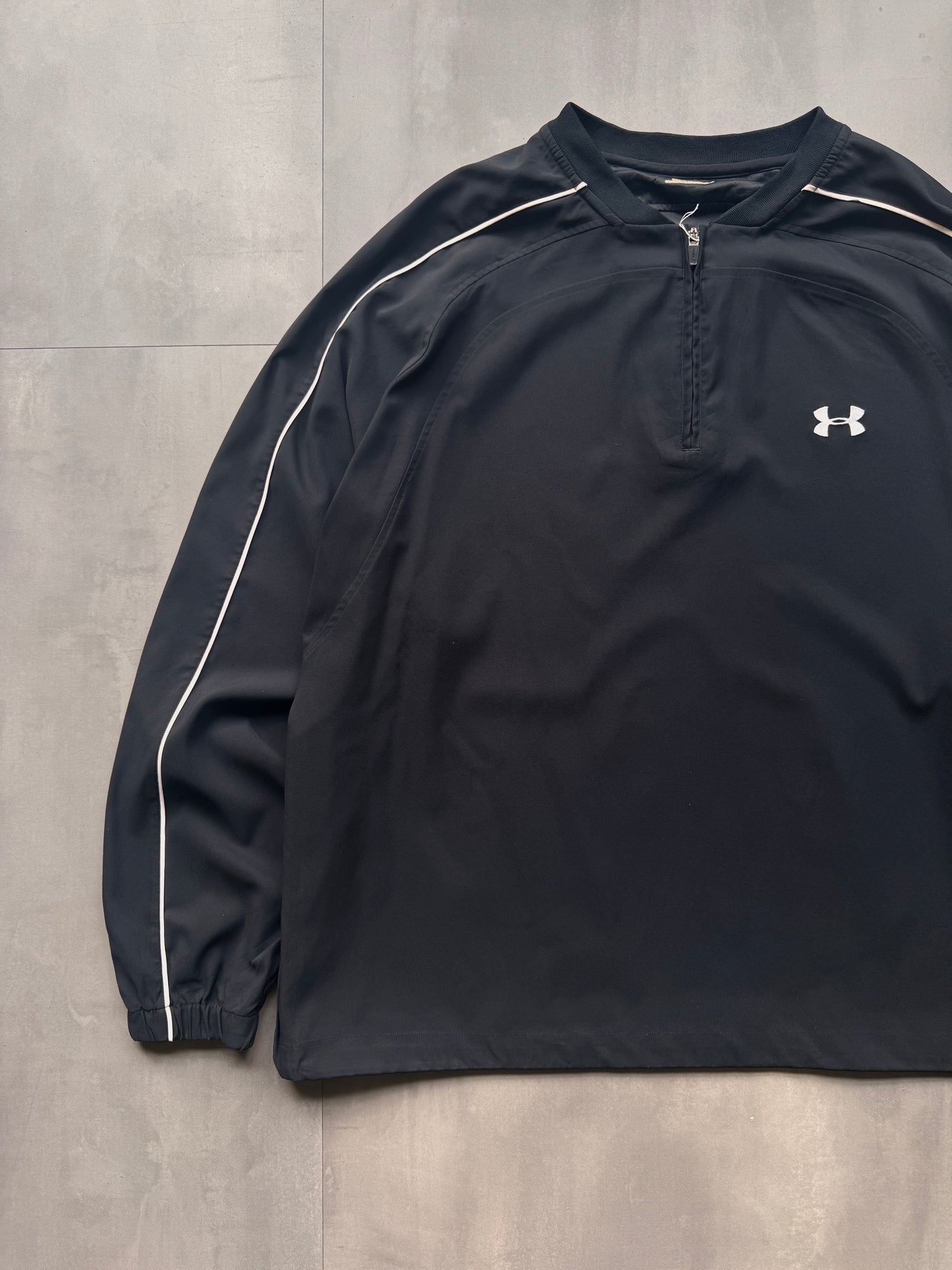 VINTAGE UNDERARMOUR BLACK WINDBREAKER - XL