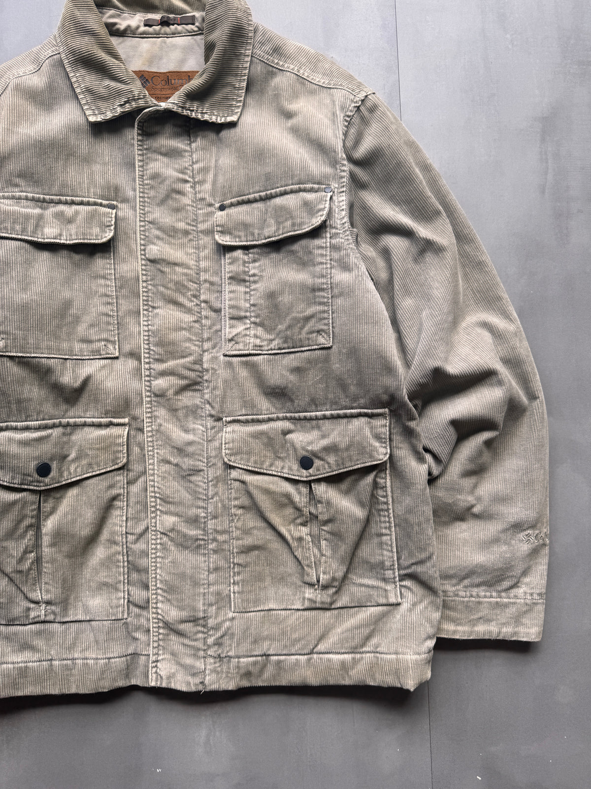 VINTAGE COLUMBIA CORDUROY BEIGE JACKET - M