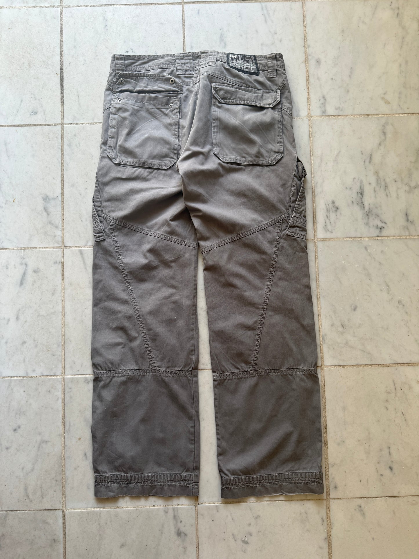 HELLY HANSEN GREY CARGO PANTS - 34x34