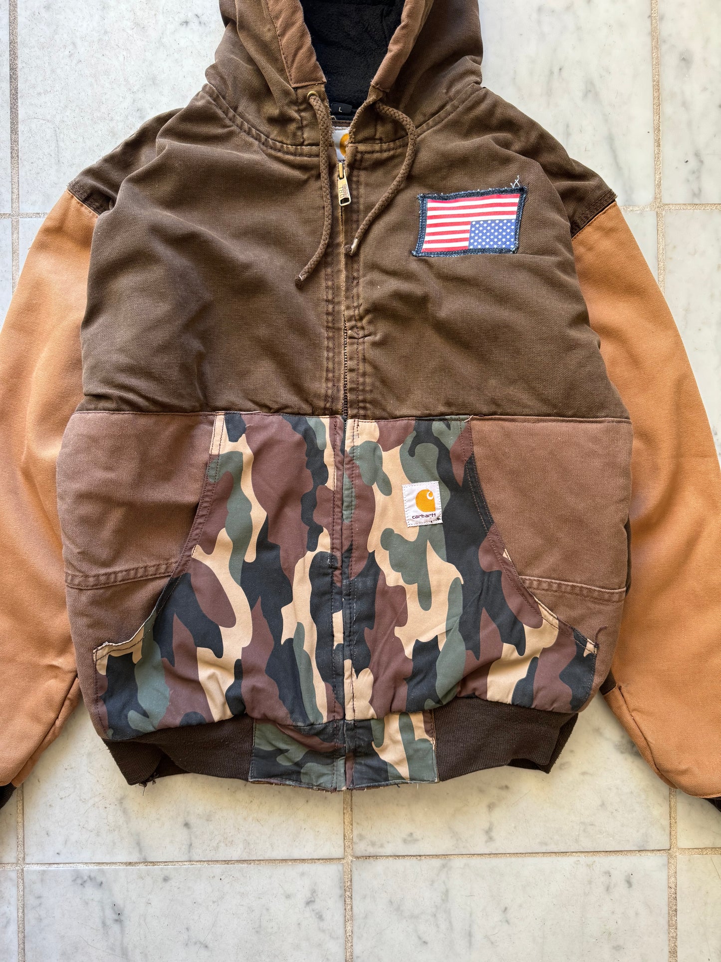 CARHARTT REWORKED CAMO PATTERN ACTIVE JACKET - MEDIUM