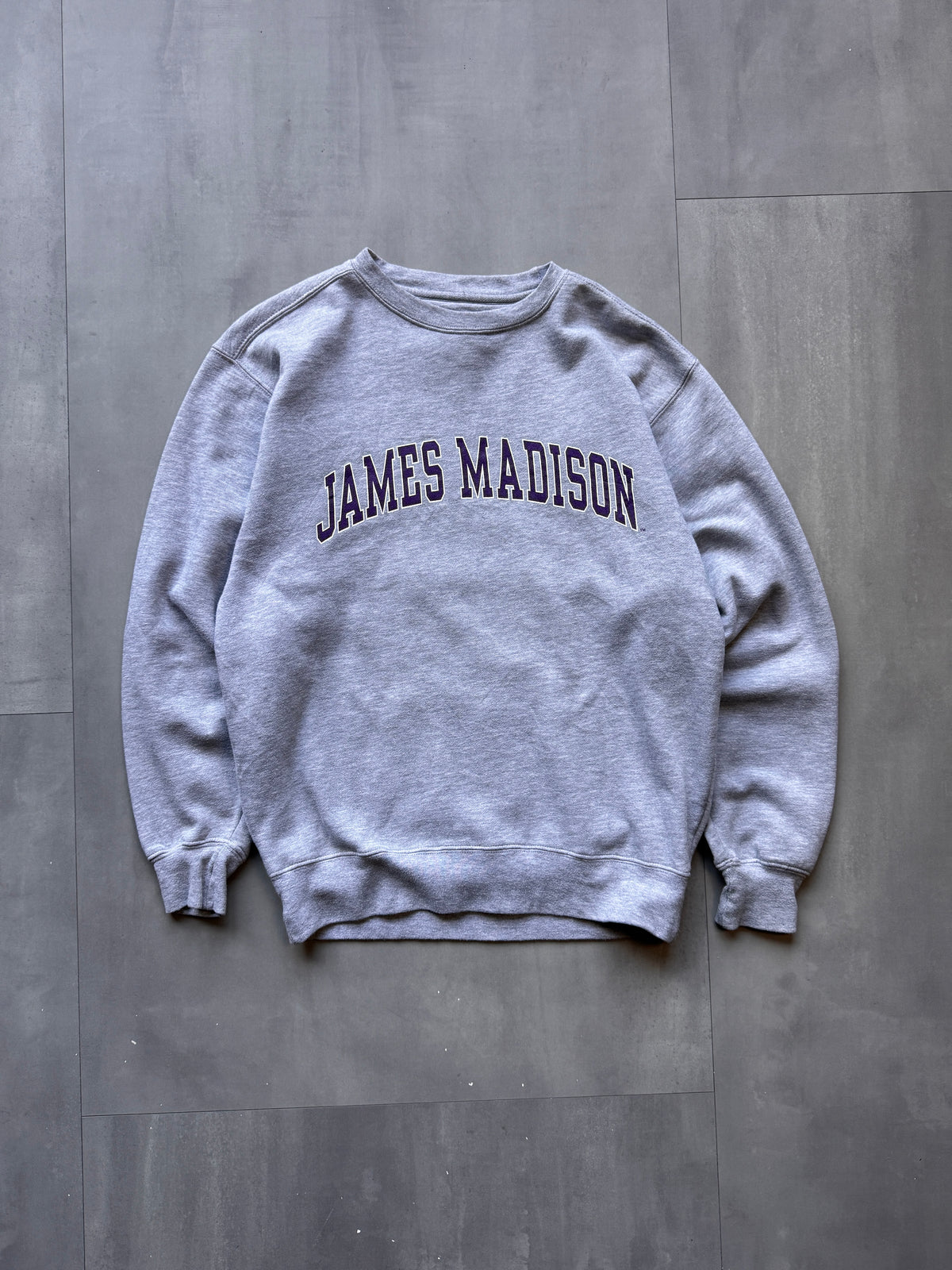 VINTAGE JANSPORT 'JAMES MADISON' GREY SWEATER - SMALL