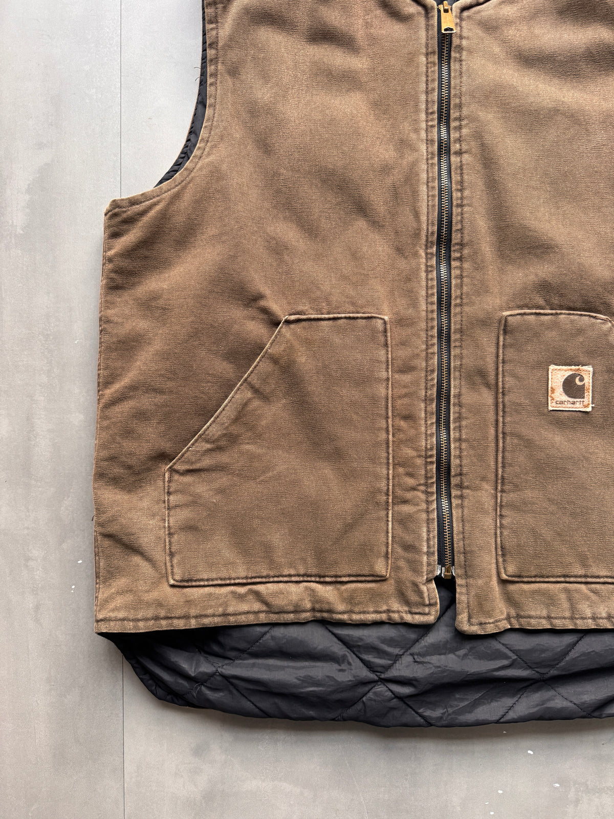 VINTAGE CARHARTT FADED DARK BROWN GILET - L