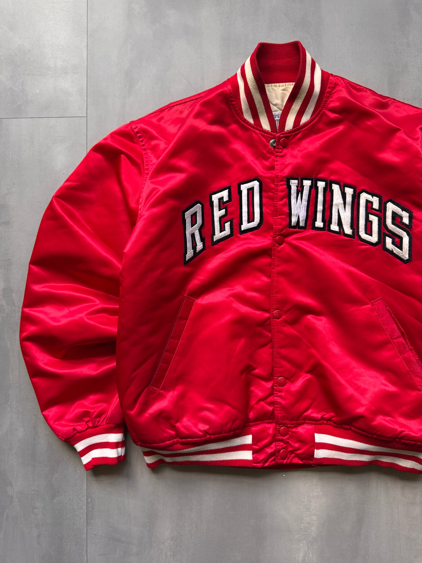 VINTAGE NHL STARTER DETROIT RED WINGS RED SATIN BOMBER JACKET - L