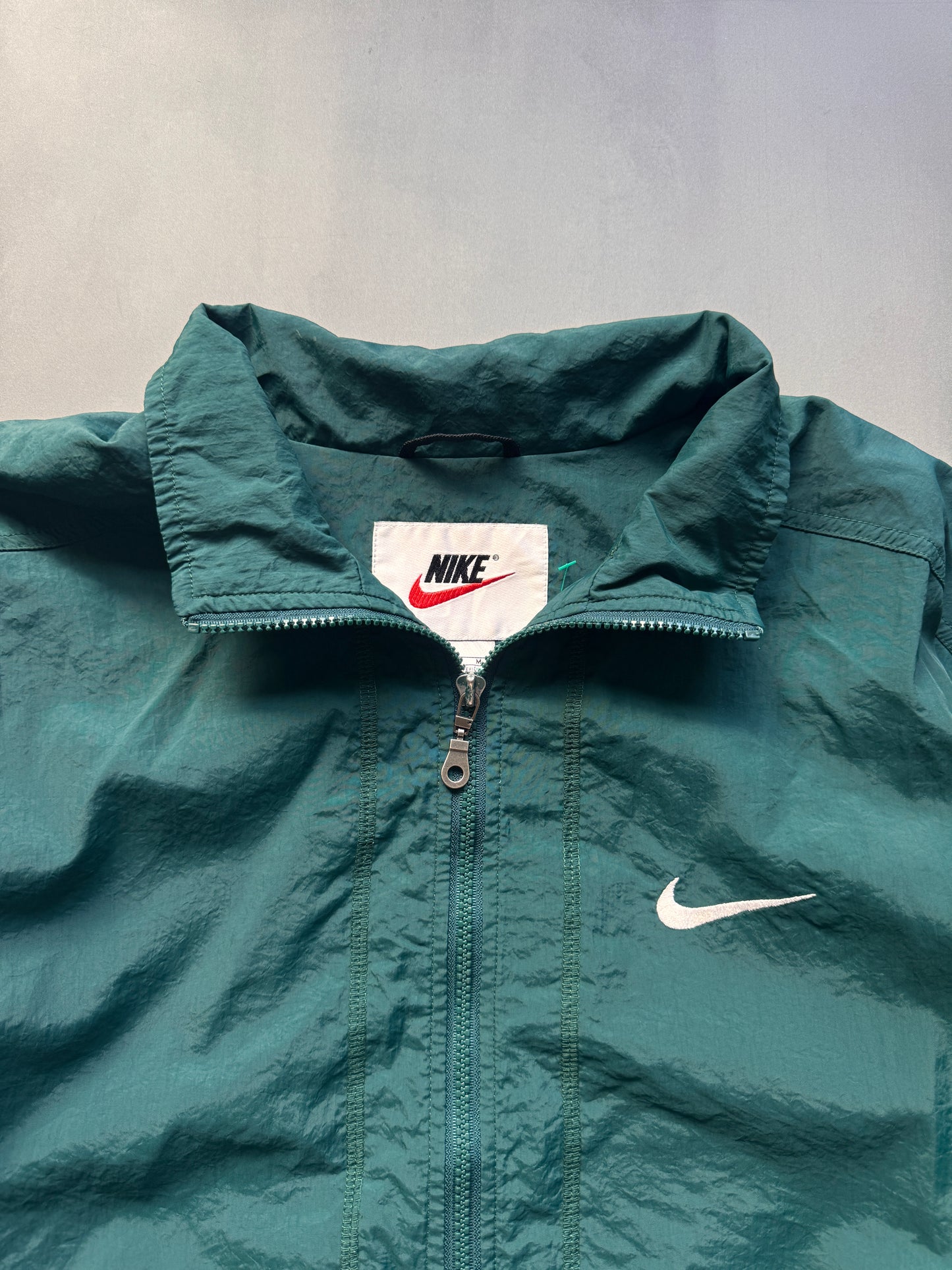 VINTAGE NIKE GREEN TRACK JACKET - L