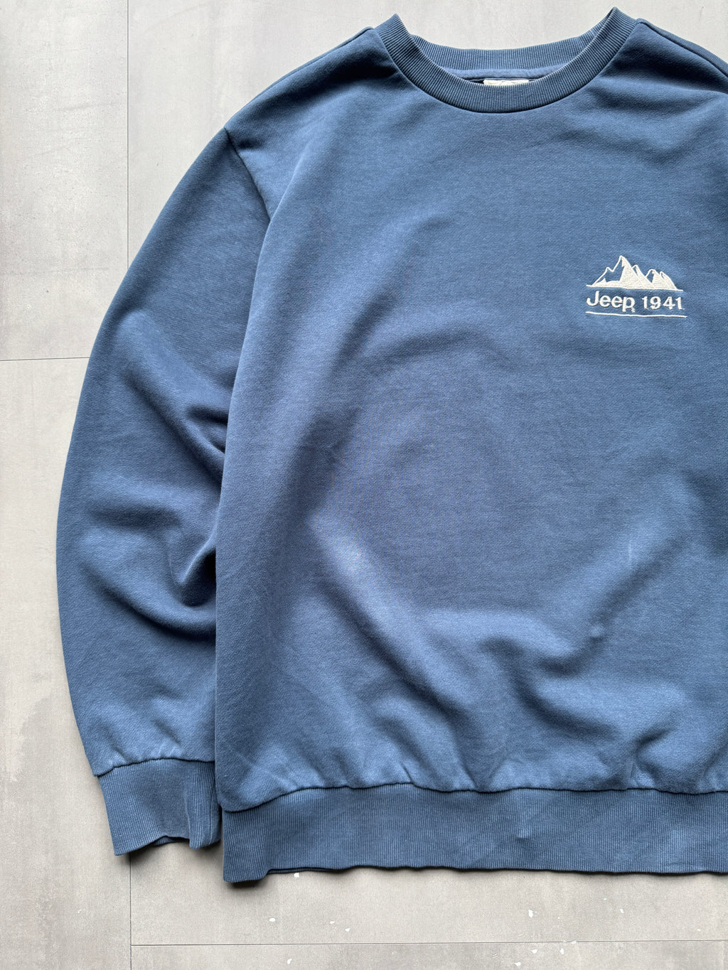 VINTAGE JEEP BLUE SWEATER - L