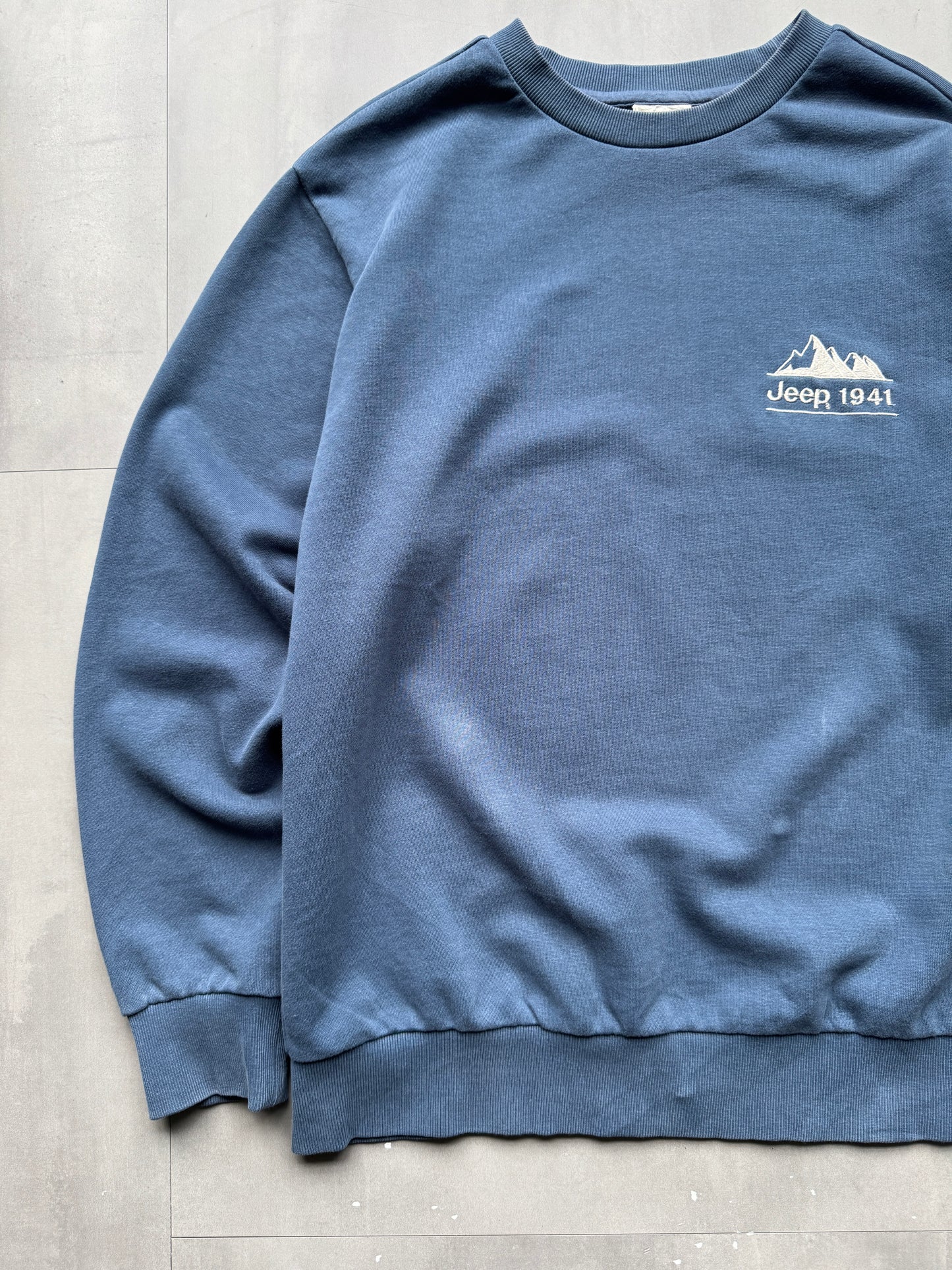 VINTAGE JEEP BLUE SWEATER - L