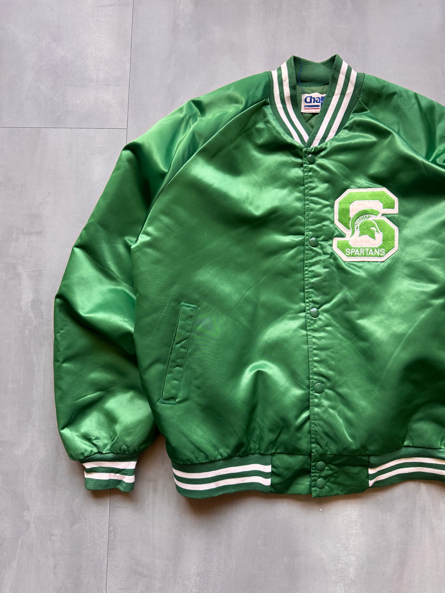 VINTAGE CHALKLINE MICHIGAN STATE SPARTANS GREEN SATIN BOMBER JACKET - XL
