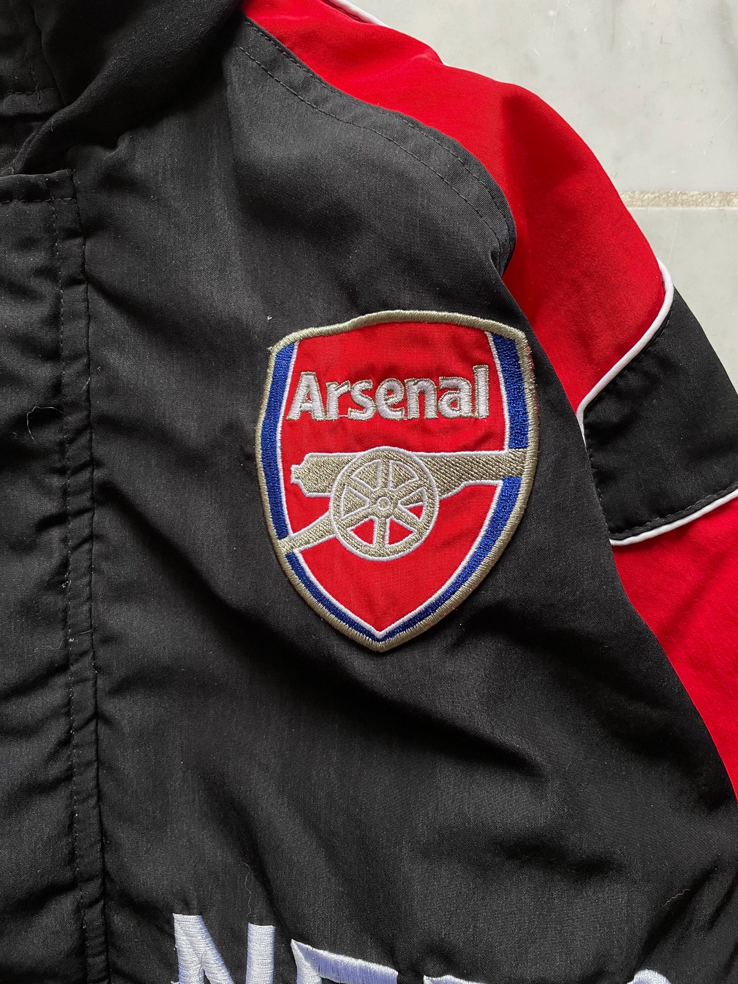 ARSENAL F.C. 'THE GUNNERS' JACKET - MEDIUM