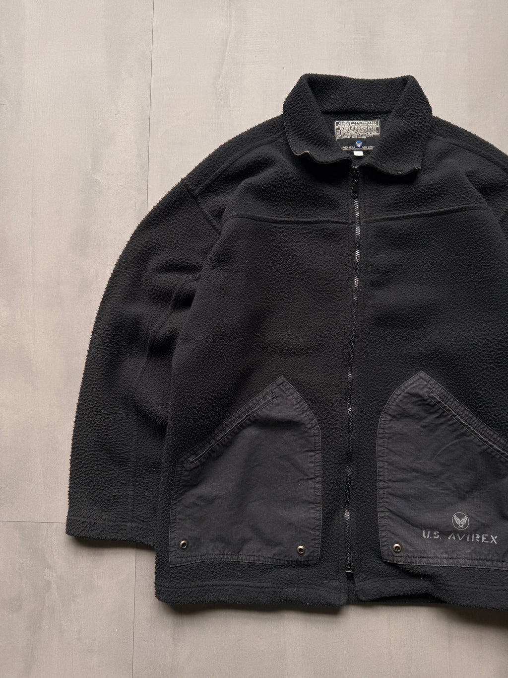 VINTAGE AVIREX U.S.A. FLIGHT GARMENT BLACK FLEECE - MEDIUM