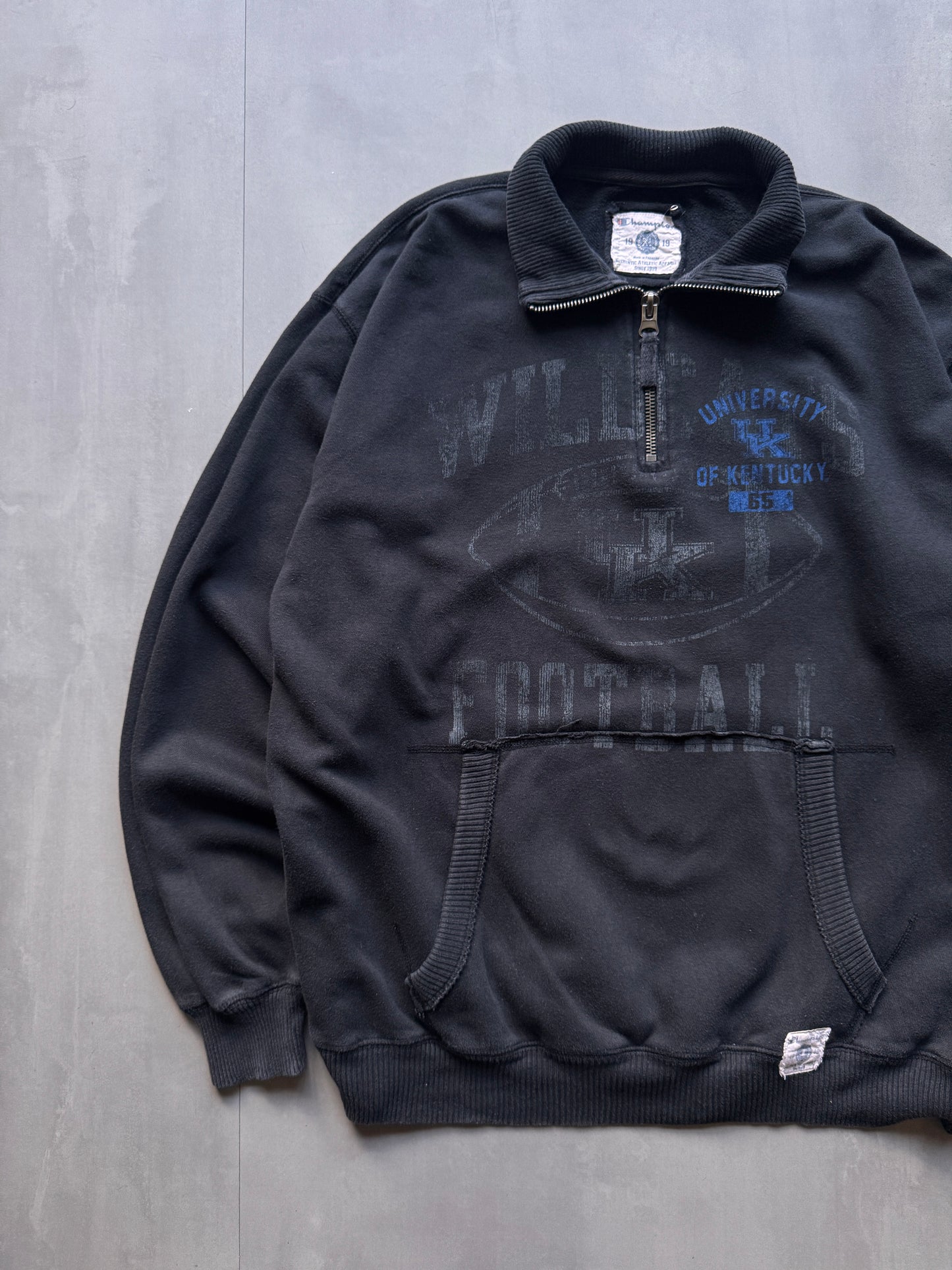VINTAGE CHAMPION UNIVERSITY OF KENTUCKY BLACK 1/4 ZIP SWEATER - L