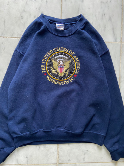 THE UNITED STATES OF AMERICA WASHINGTON DC NAVY SWEATER - SMALL