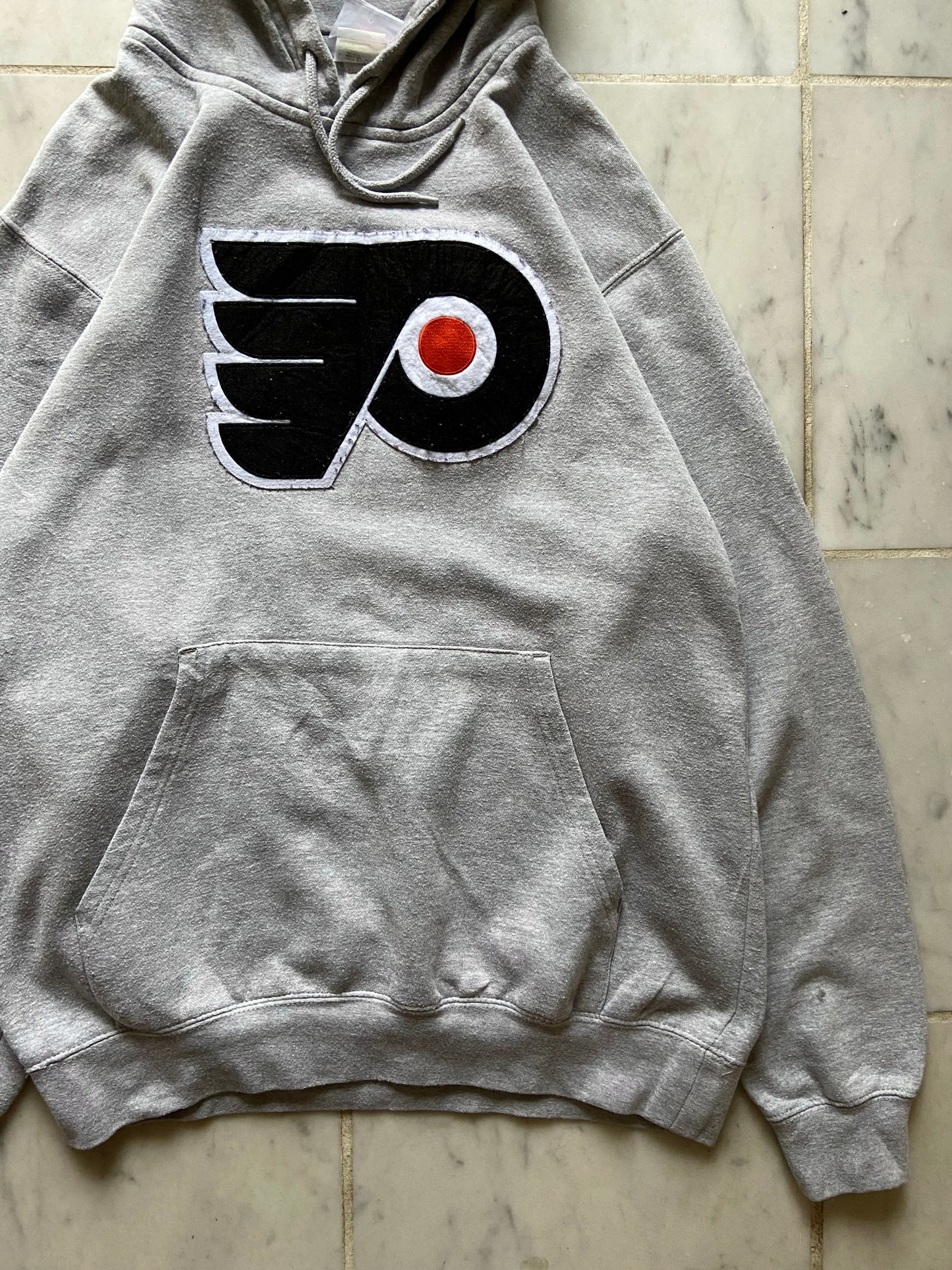 MAJESTIC NHL PHILADELPHIA FLYERS GREY HOODIE - MEDIUM