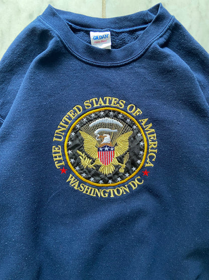 THE UNITED STATES OF AMERICA WASHINGTON DC NAVY SWEATER - SMALL