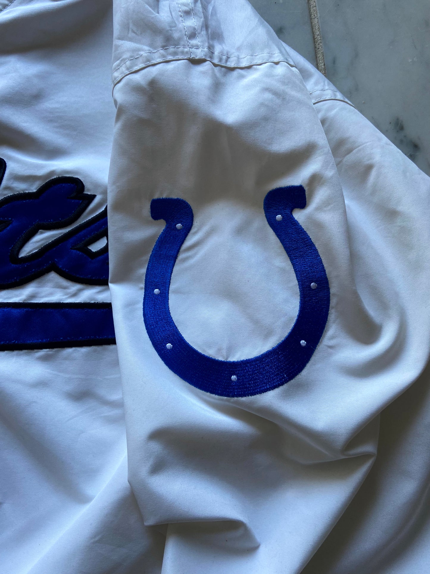 PUMA NFL INDIANAPOLIS COLTS WHITE WINDBREAKER - LARGE